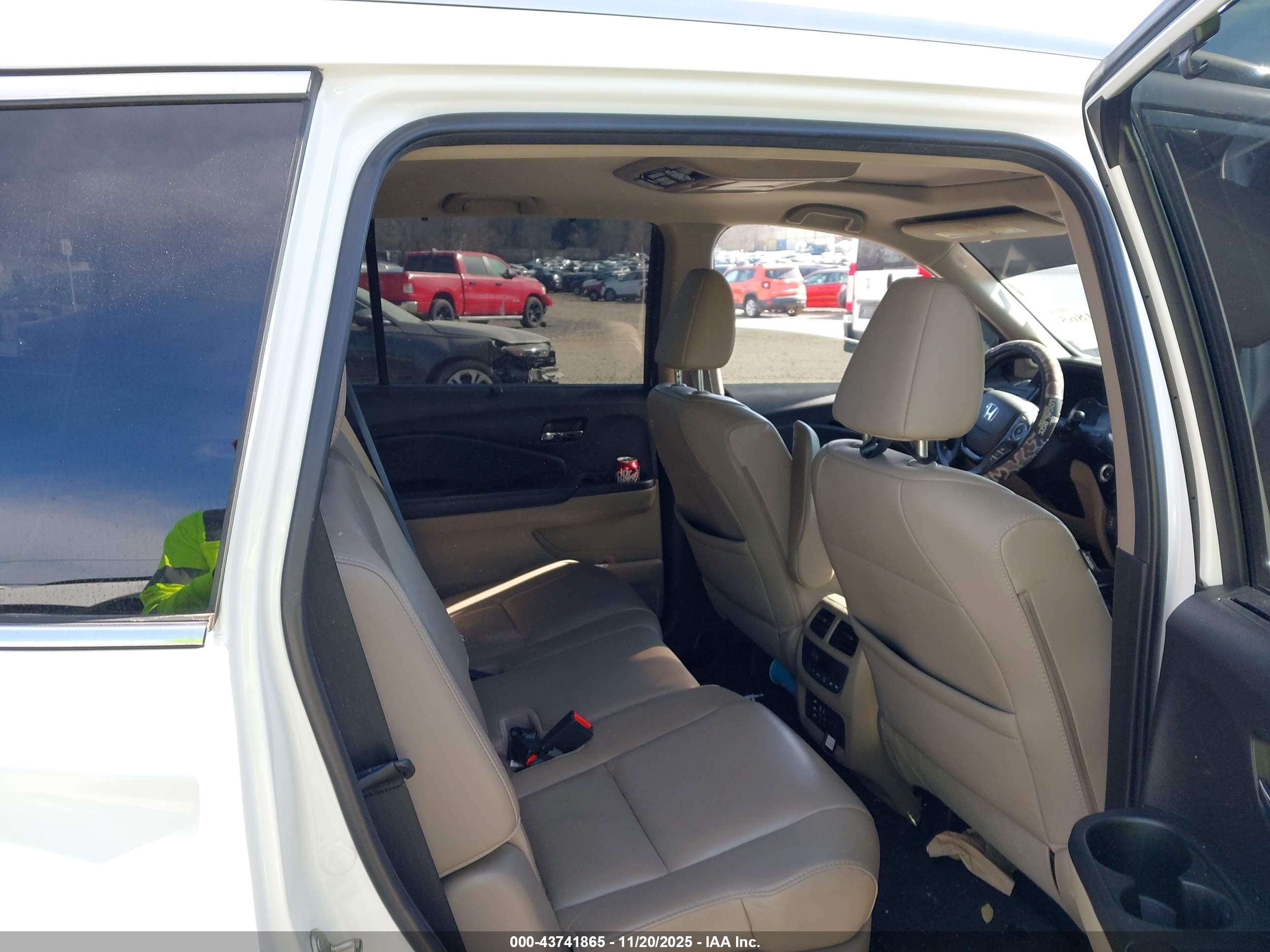 HONDA PILOT image 8