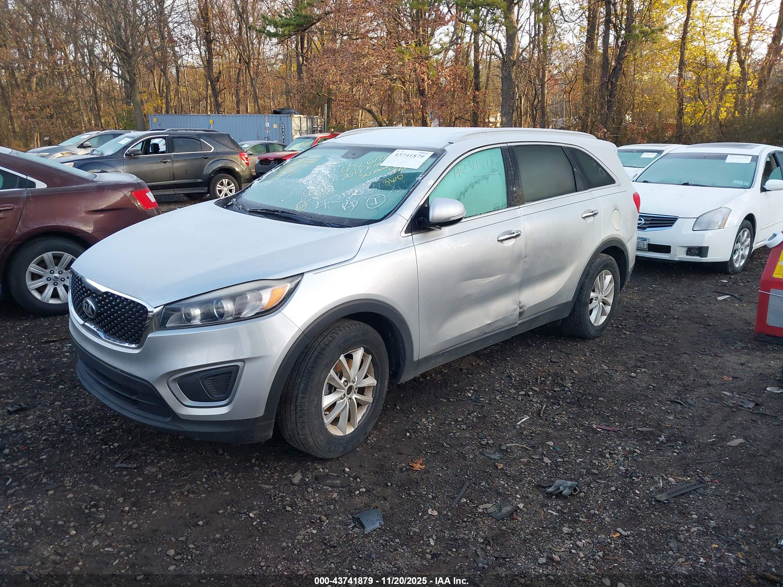 KIA SORENTO image 2