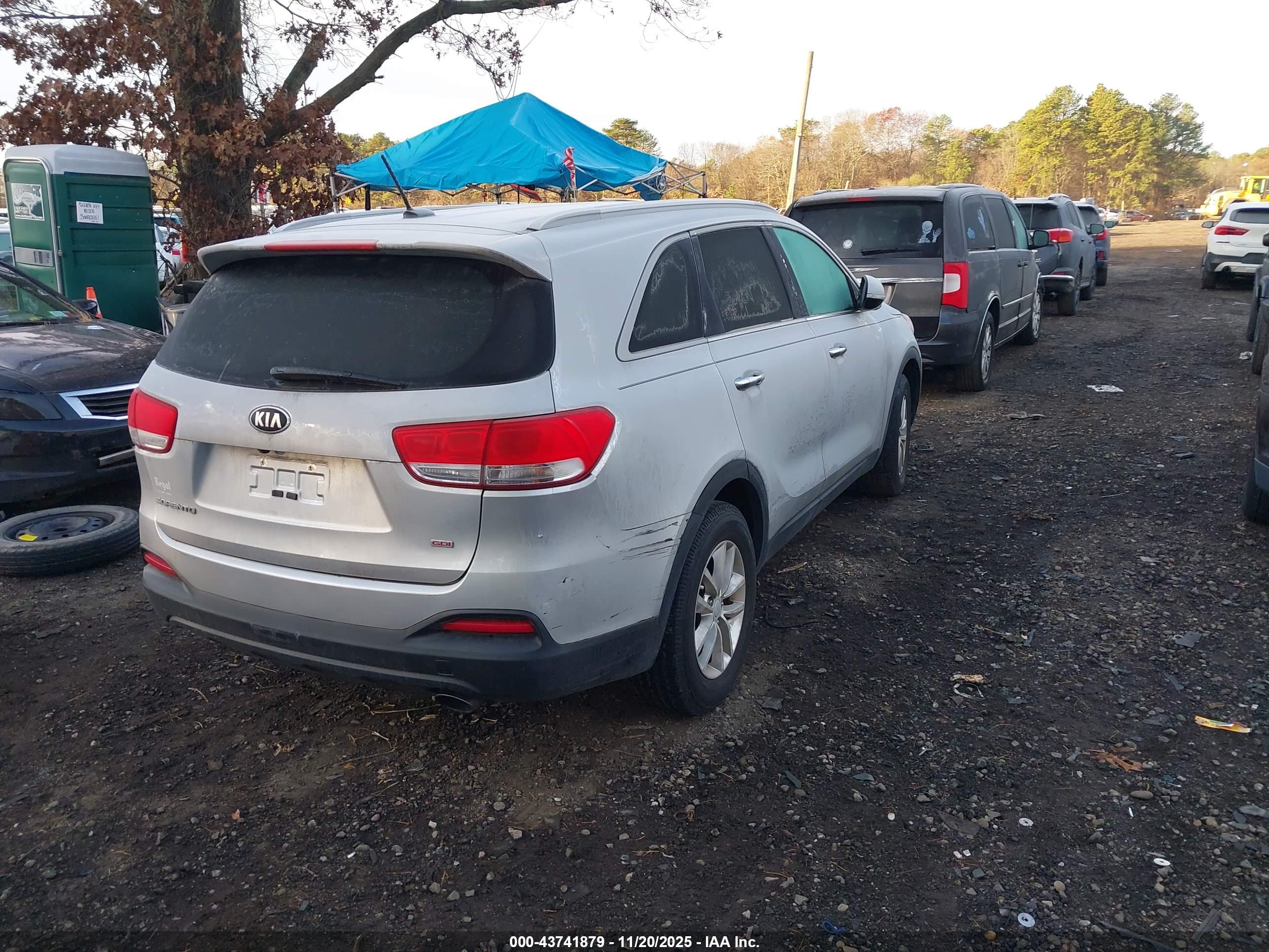 KIA SORENTO image 4