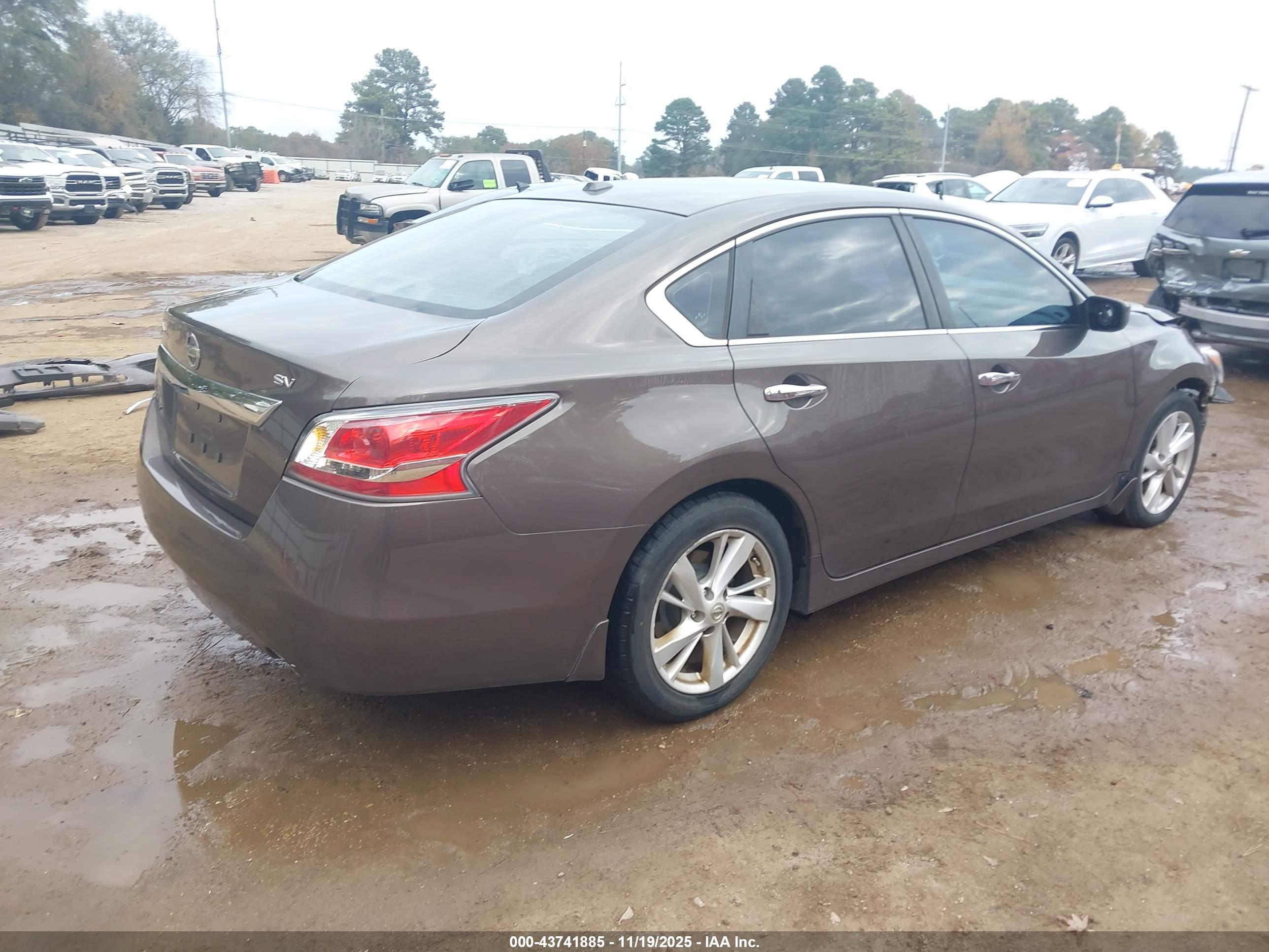 NISSAN ALTIMA image 4
