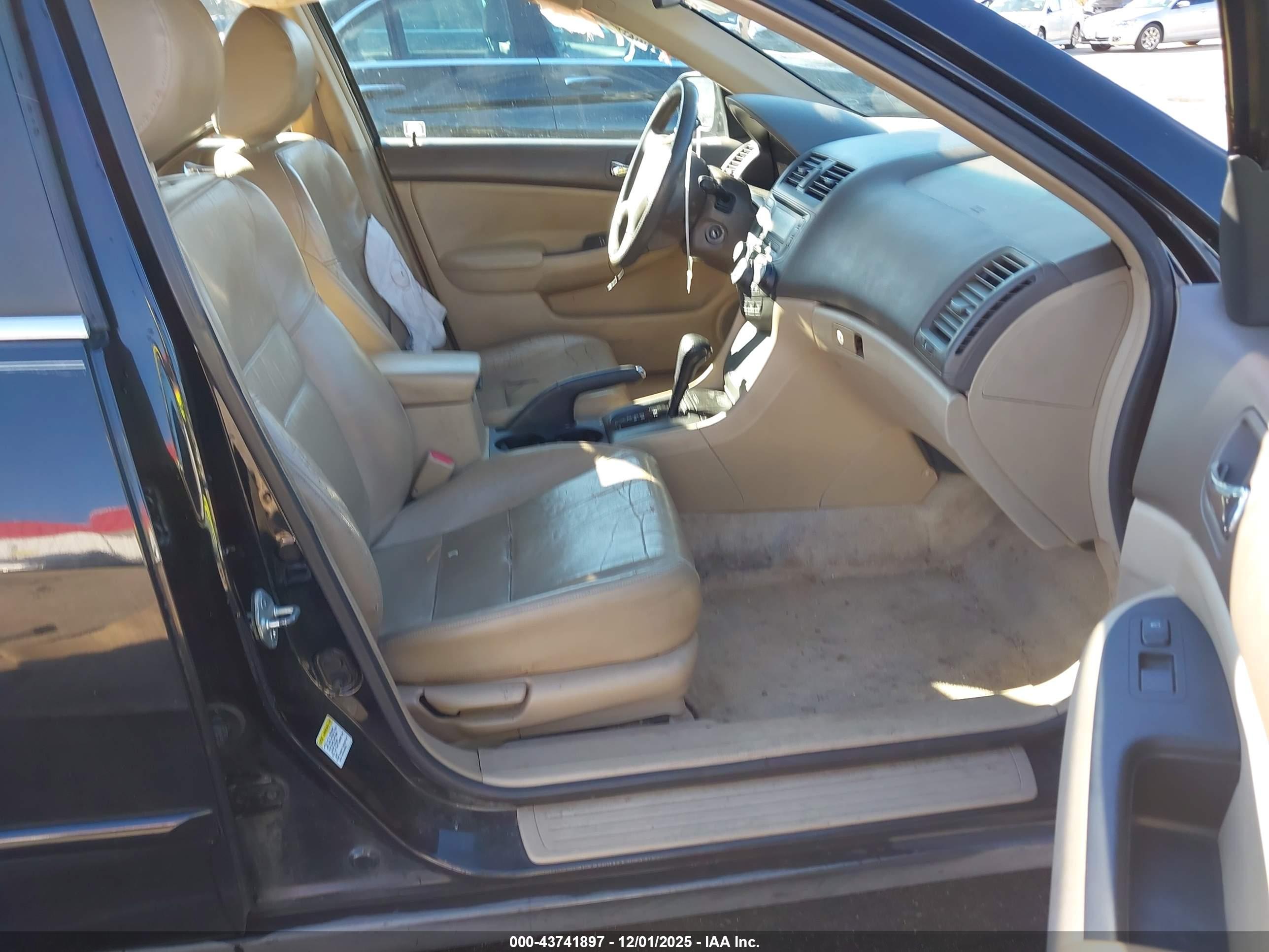 HONDA ACCORD image 5