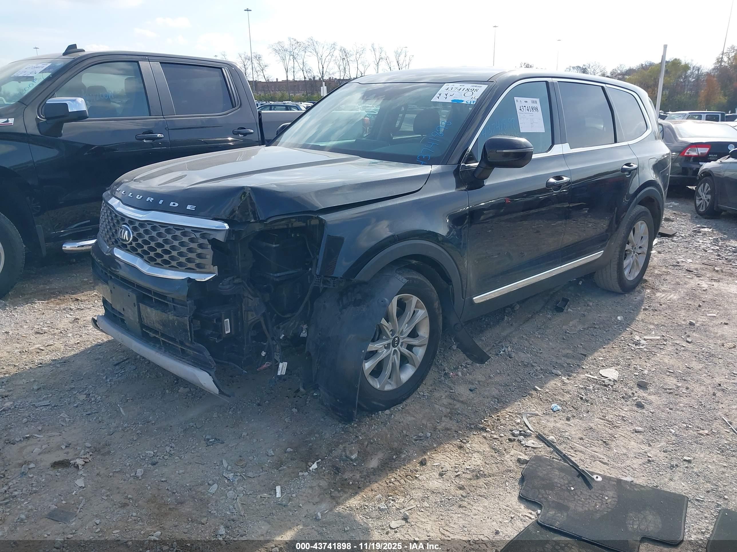KIA TELLURIDE image 2