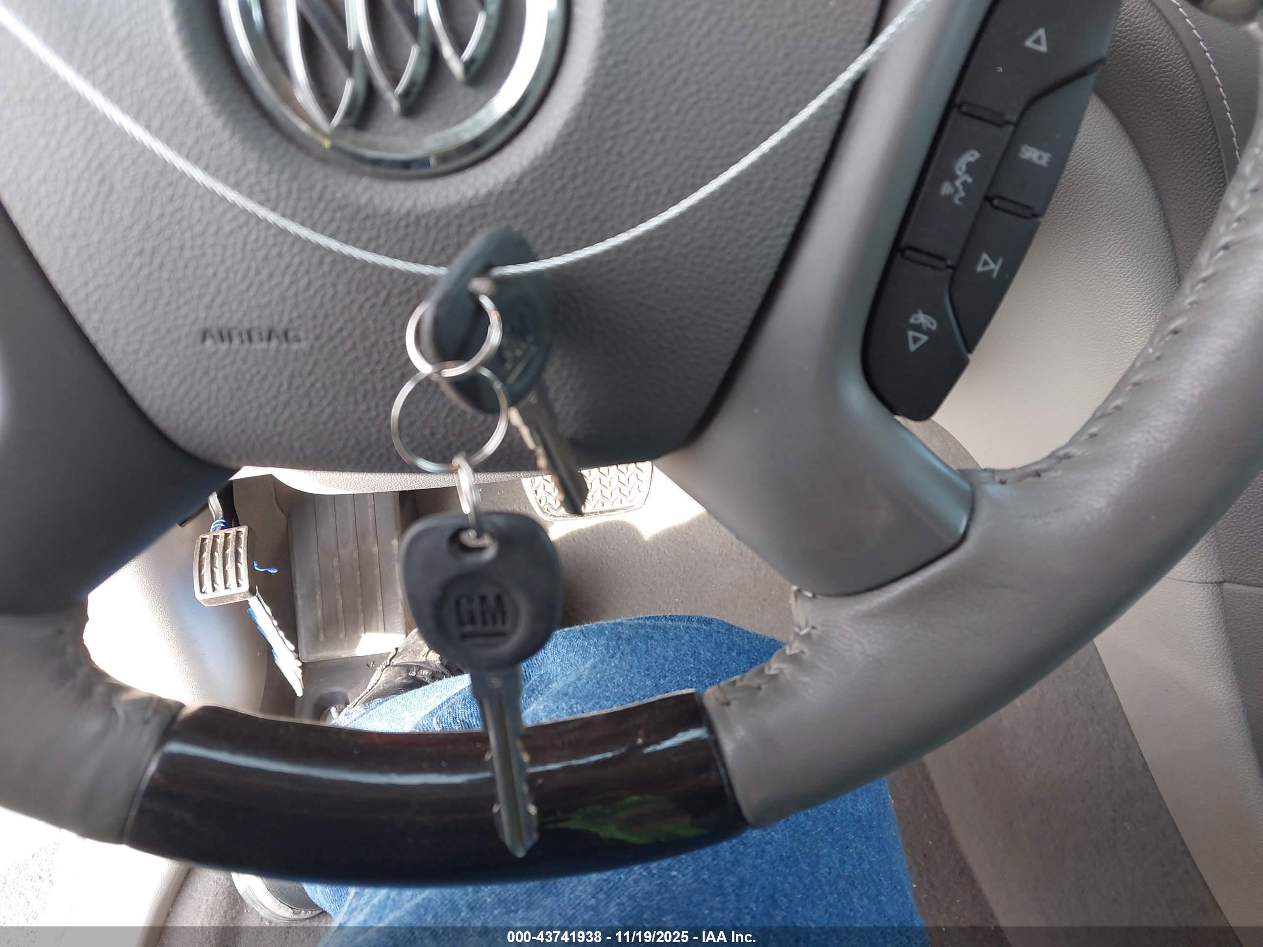 BUICK ENCLAVE image 11