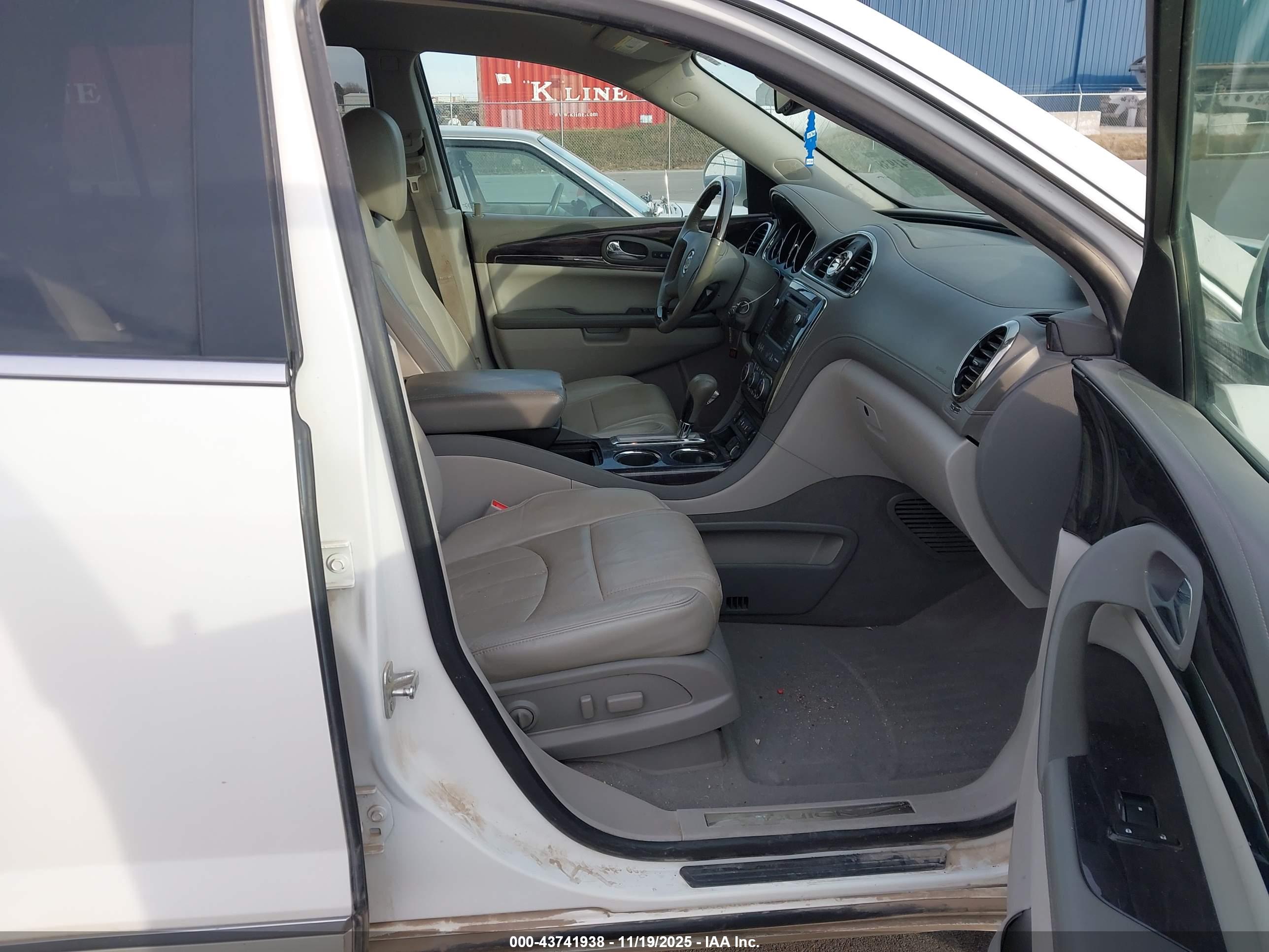BUICK ENCLAVE image 5