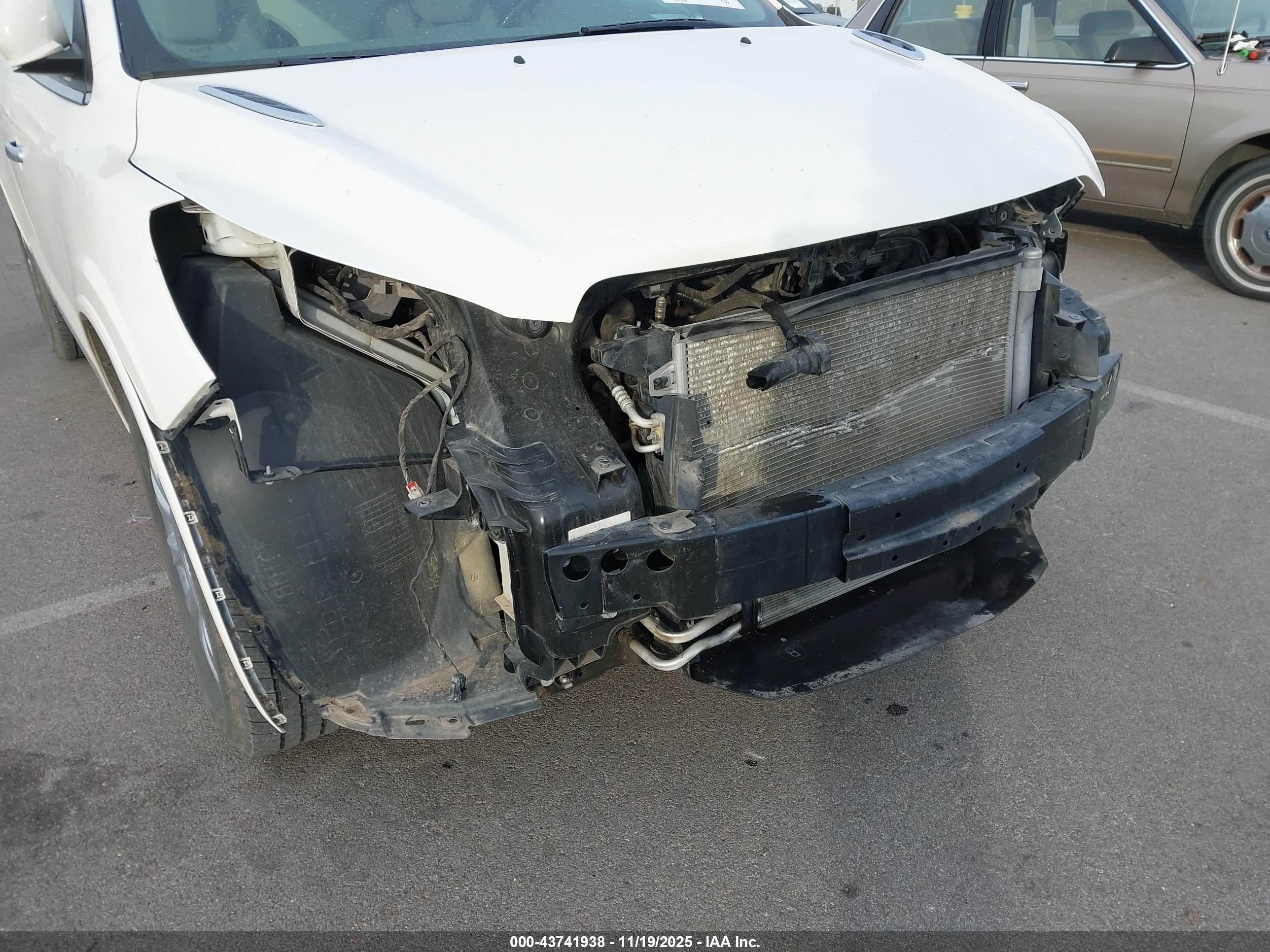 BUICK ENCLAVE image 6