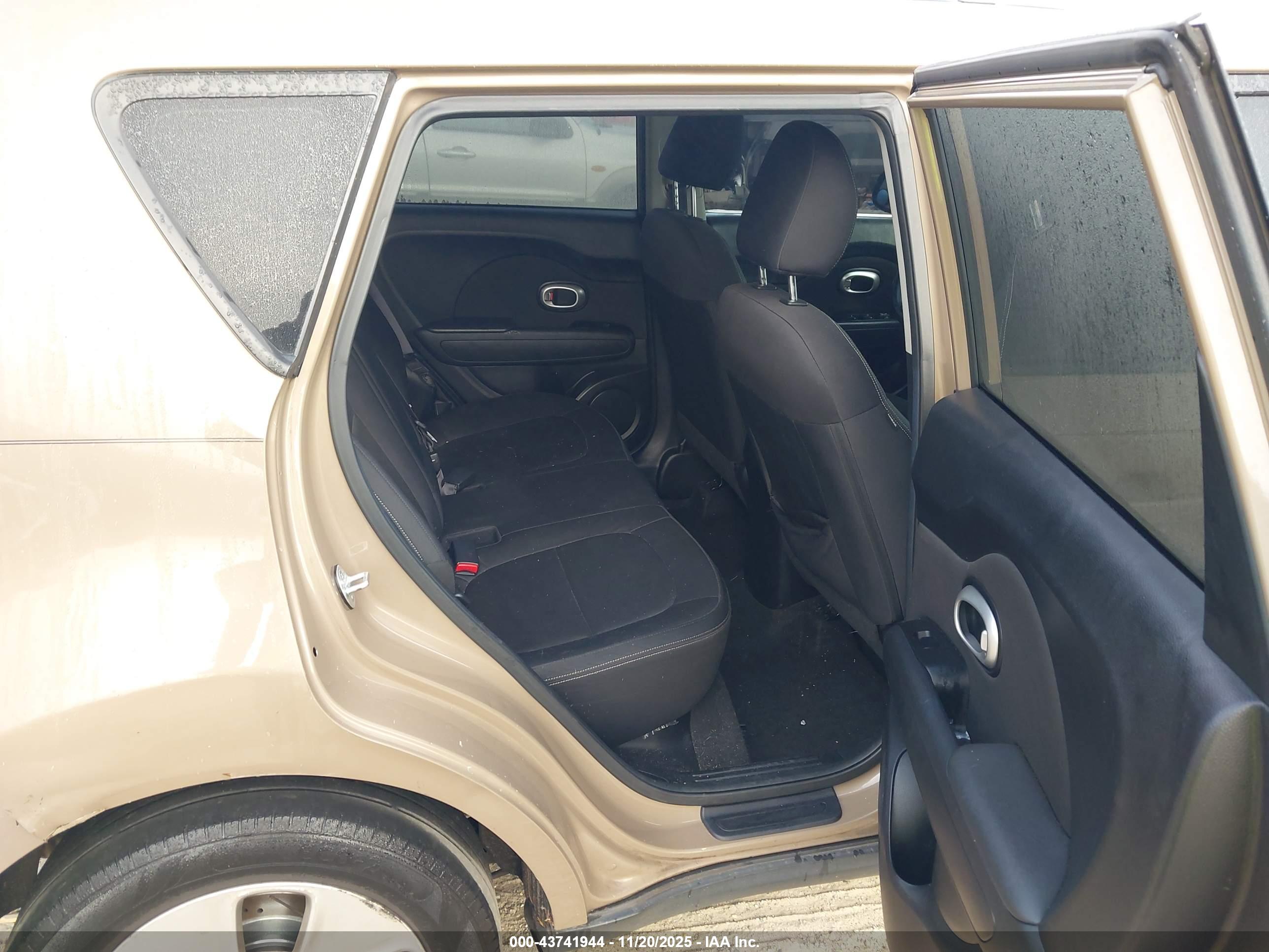KIA SOUL image 8