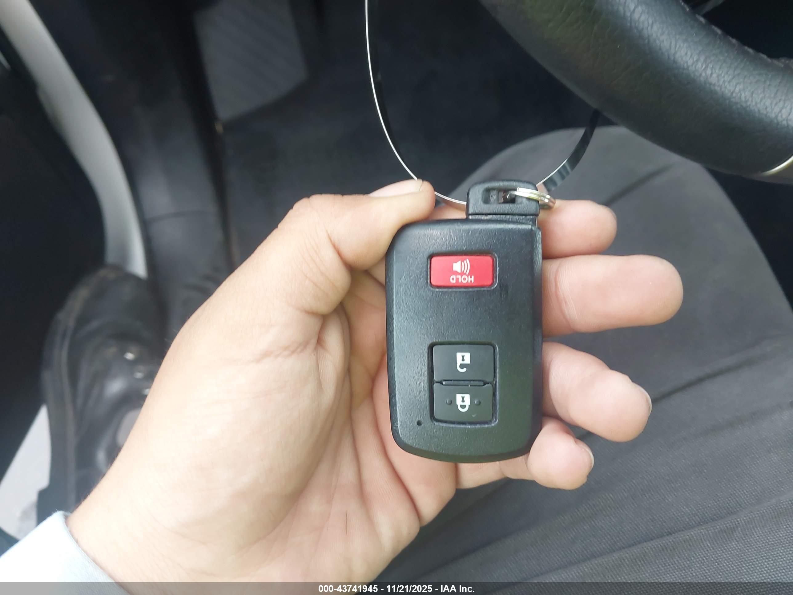 TOYOTA TACOMA image 11