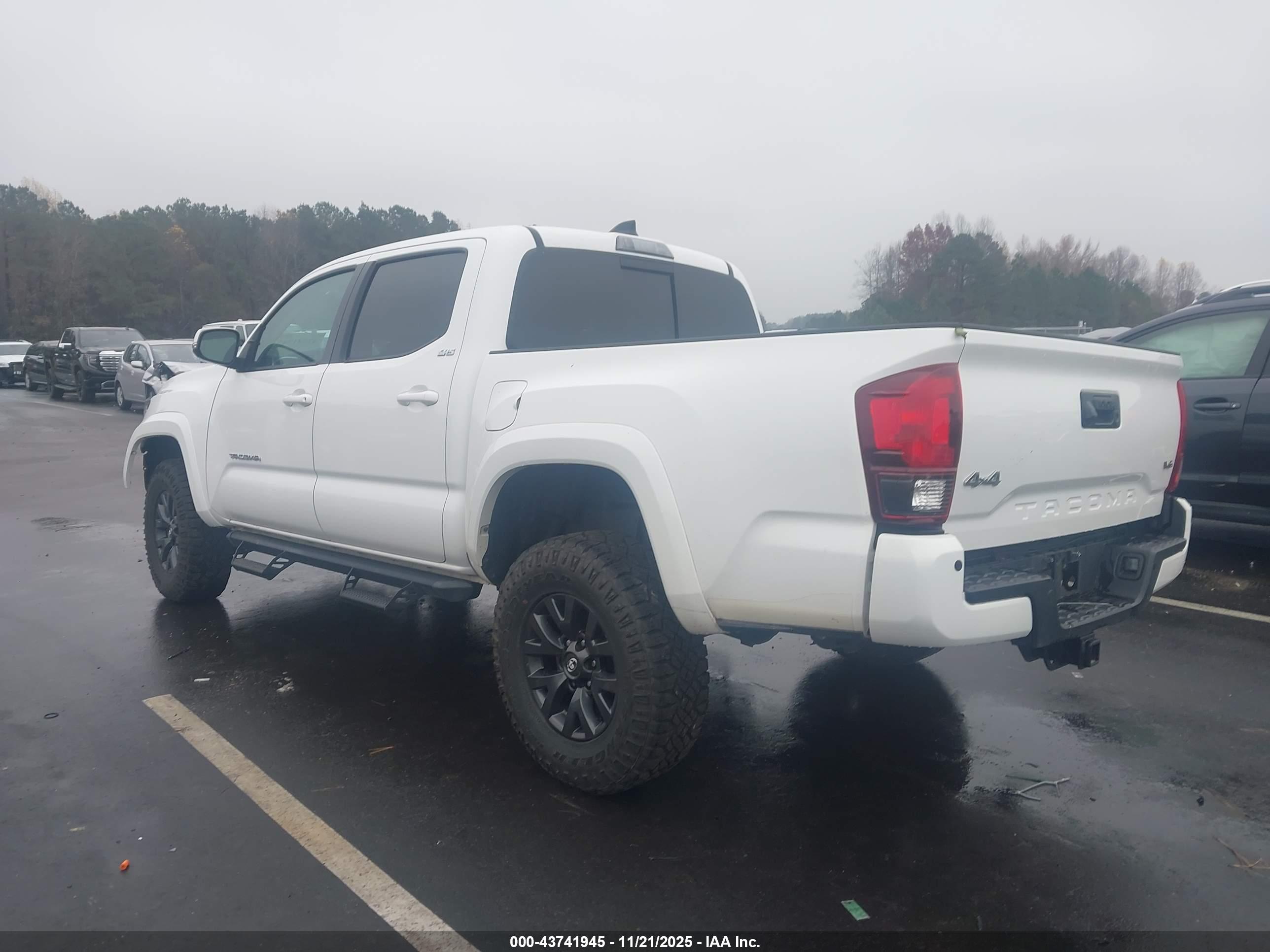 TOYOTA TACOMA image 3