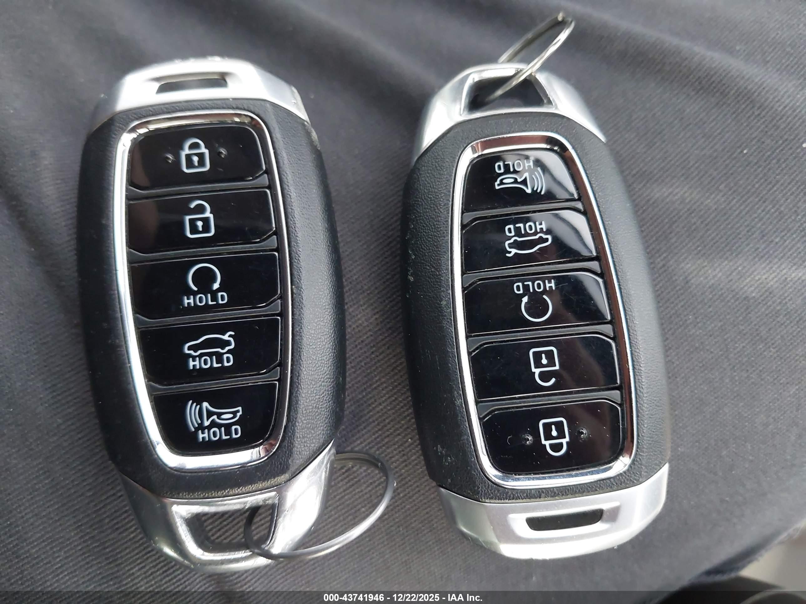 HYUNDAI ELANTRA image 11