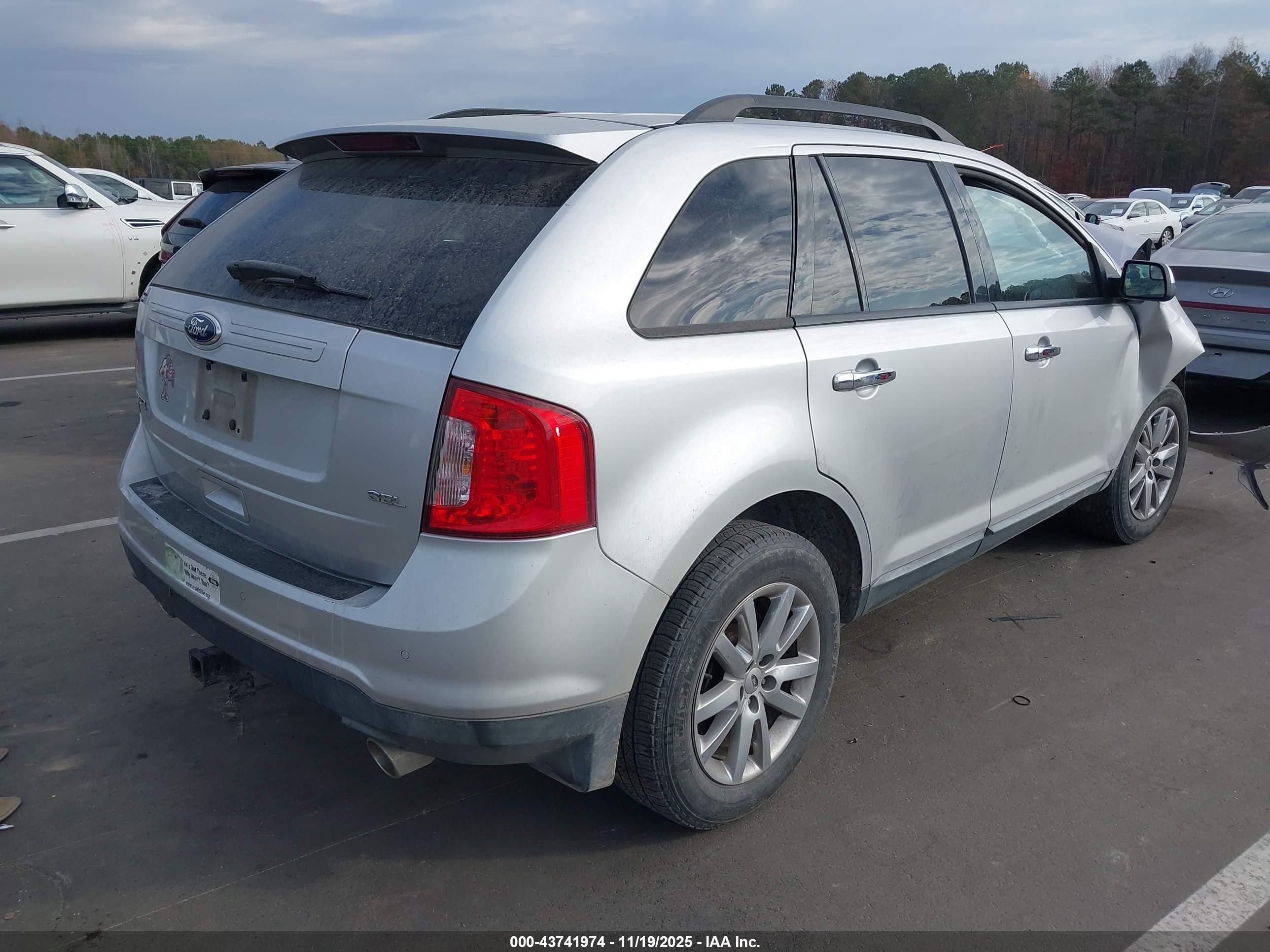 FORD EDGE image 4