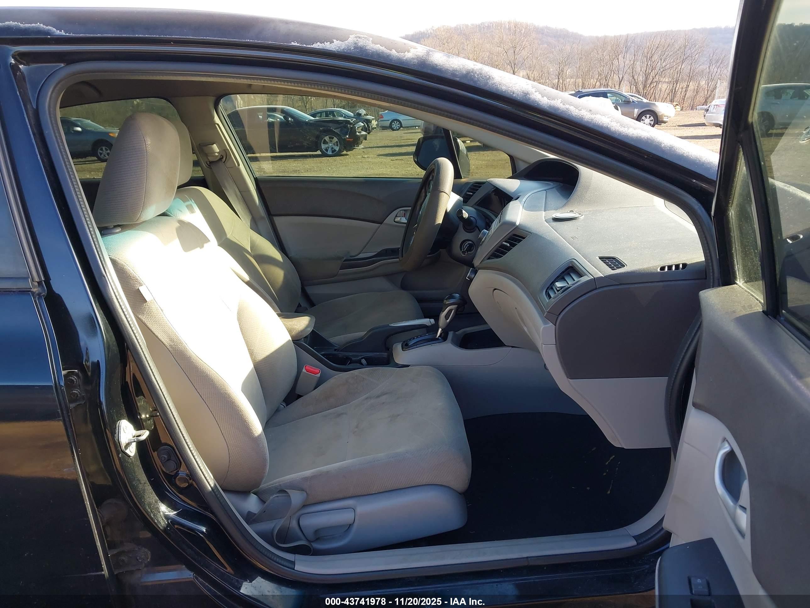 HONDA CIVIC image 5
