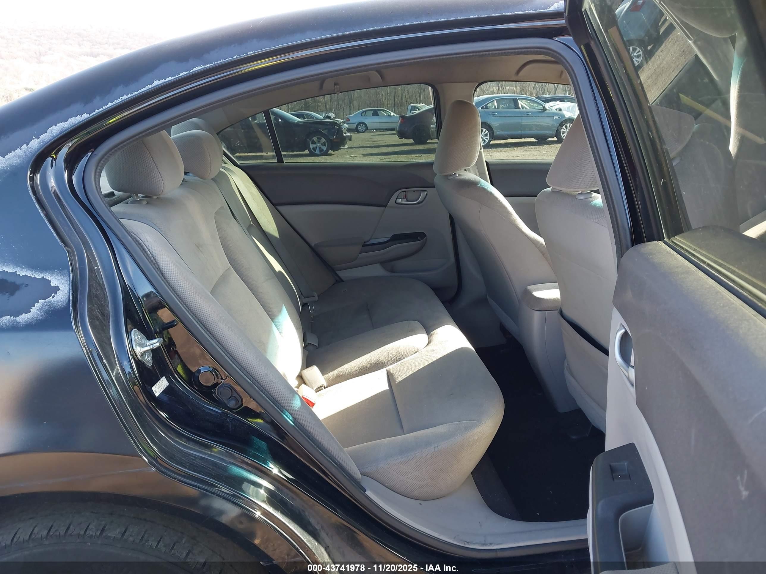 HONDA CIVIC image 8