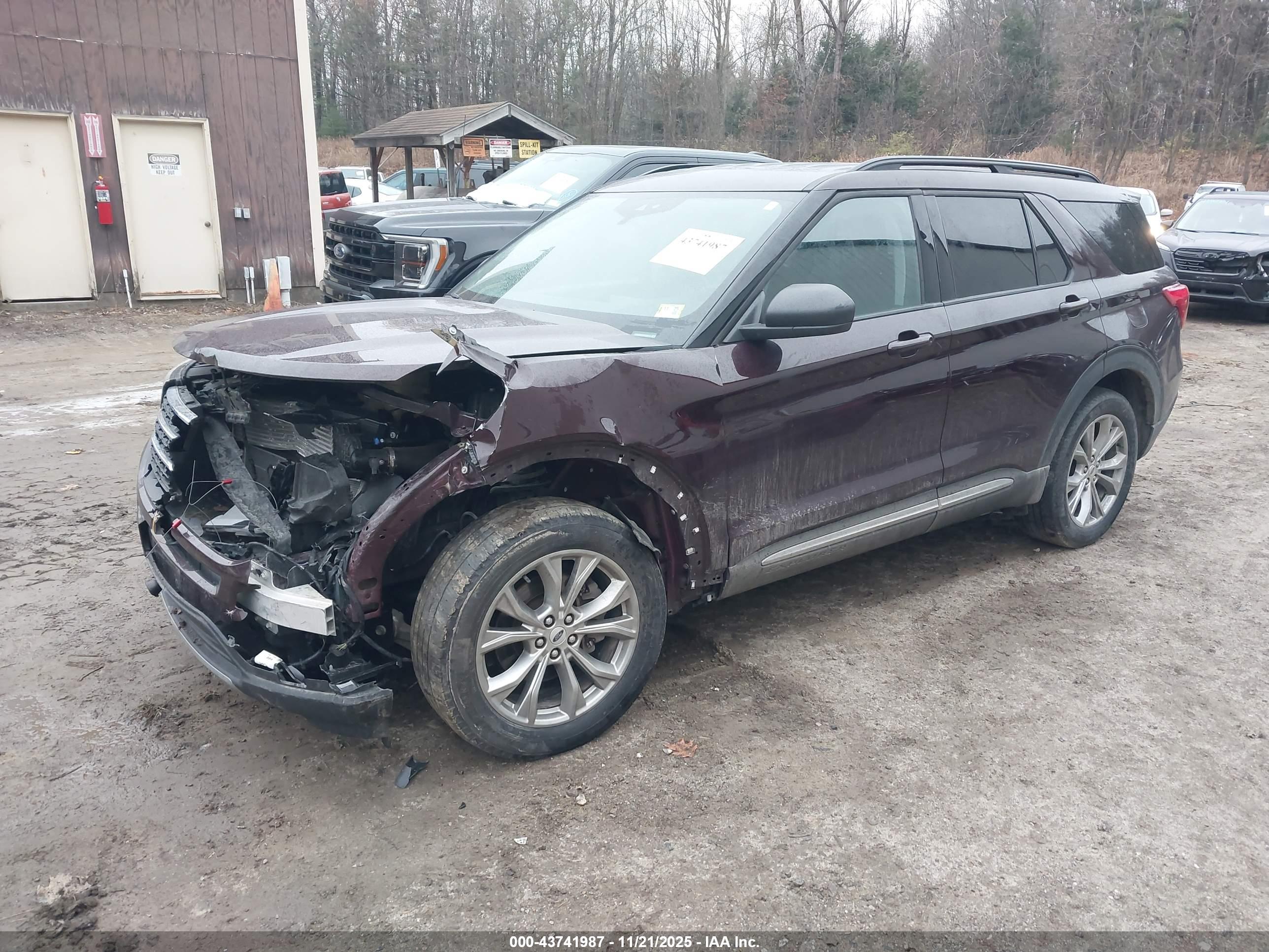FORD EXPLORER image 2