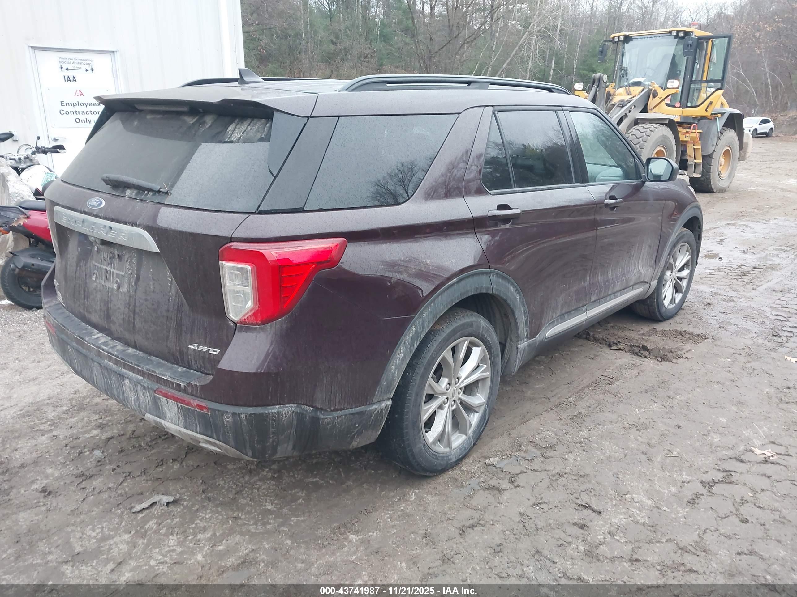 FORD EXPLORER image 4