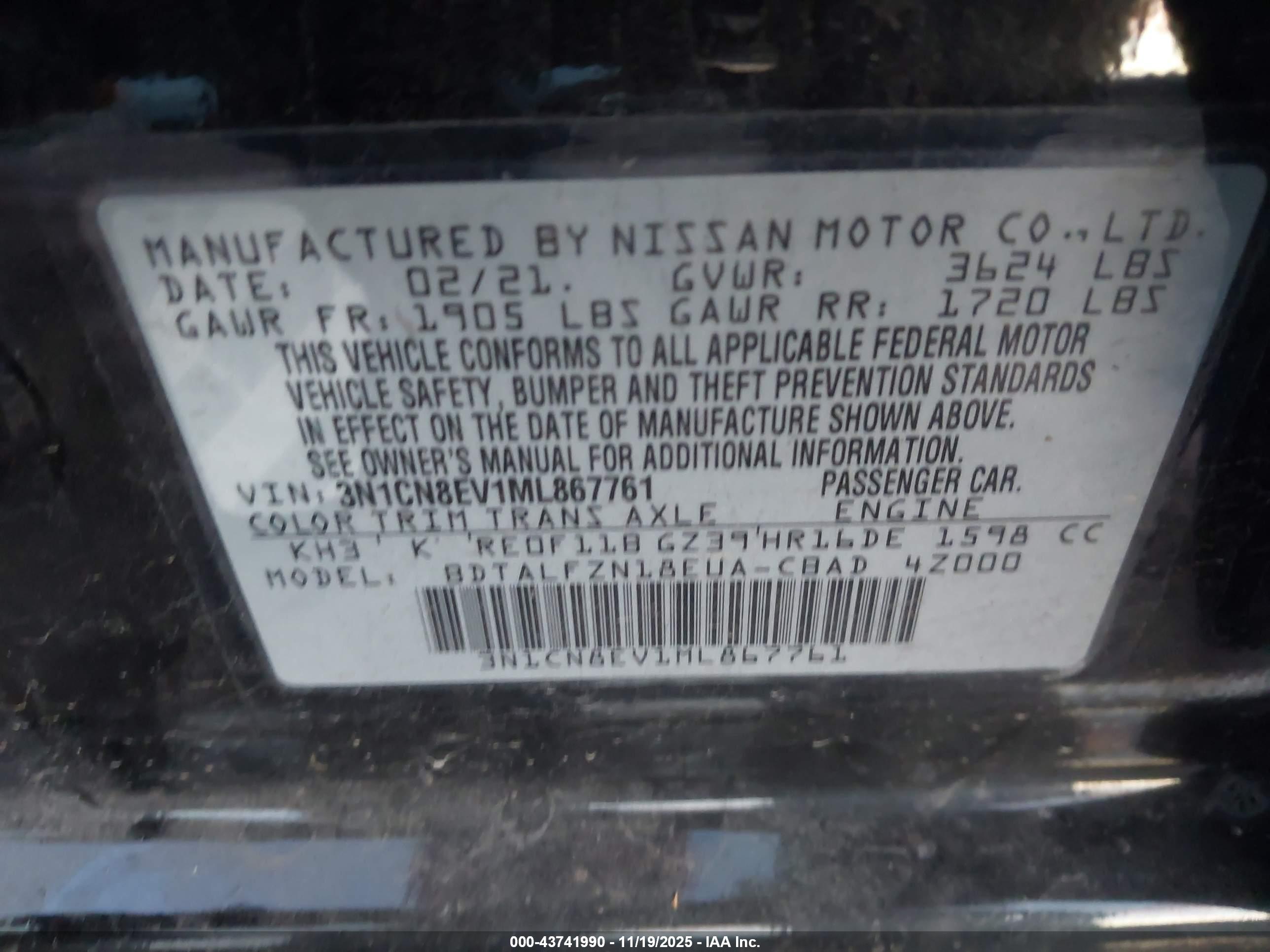 NISSAN VERSA image 9
