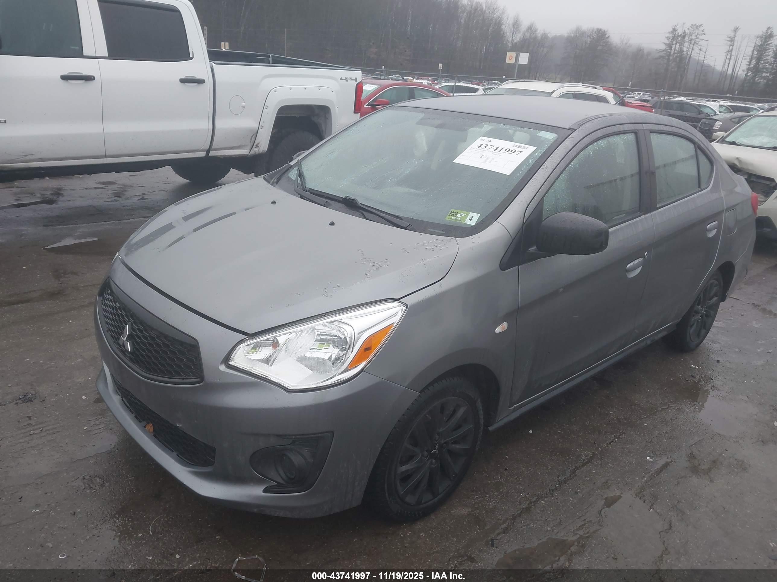 MITSUBISHI MIRAGE image 2