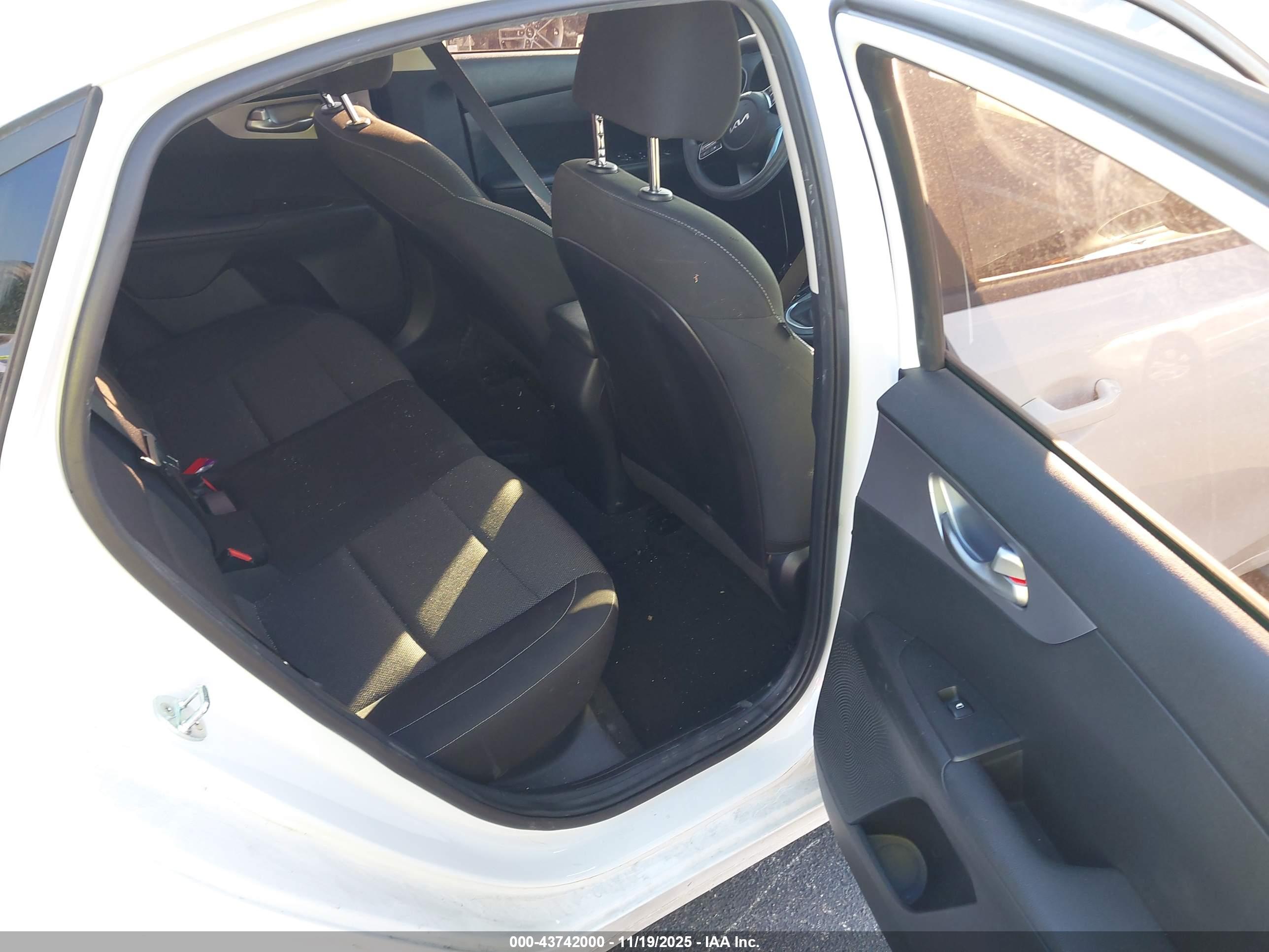 KIA FORTE image 8