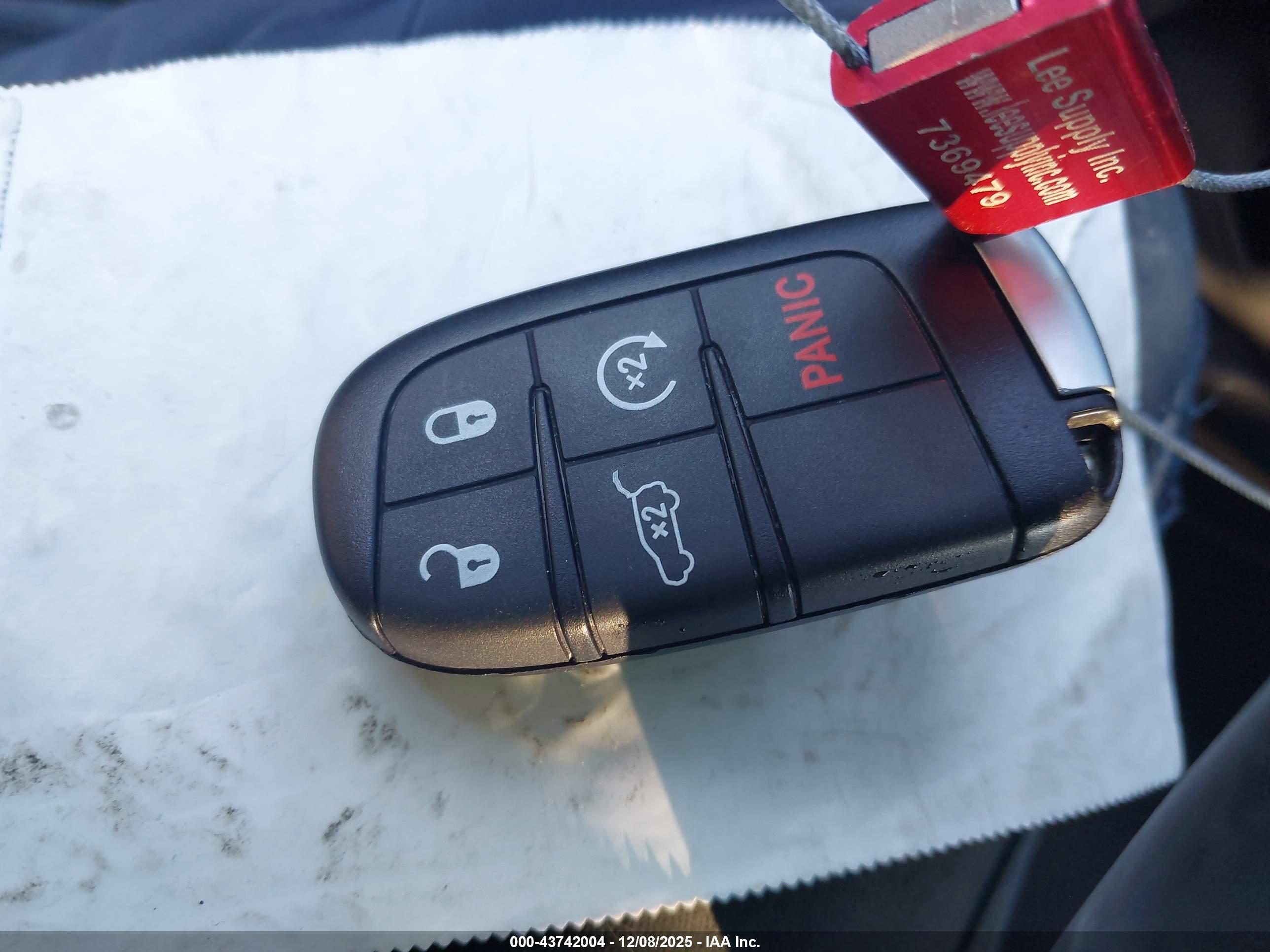 JEEP GRAND image 11