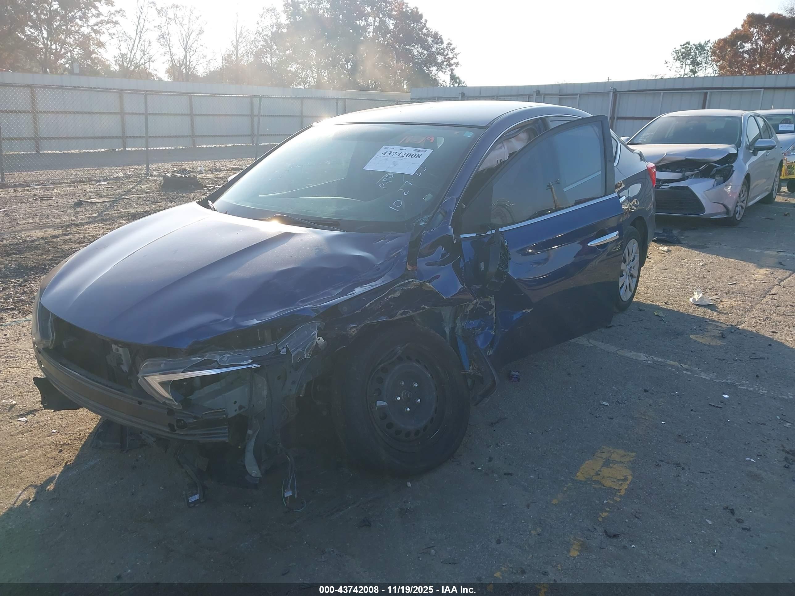 NISSAN SENTRA image 2
