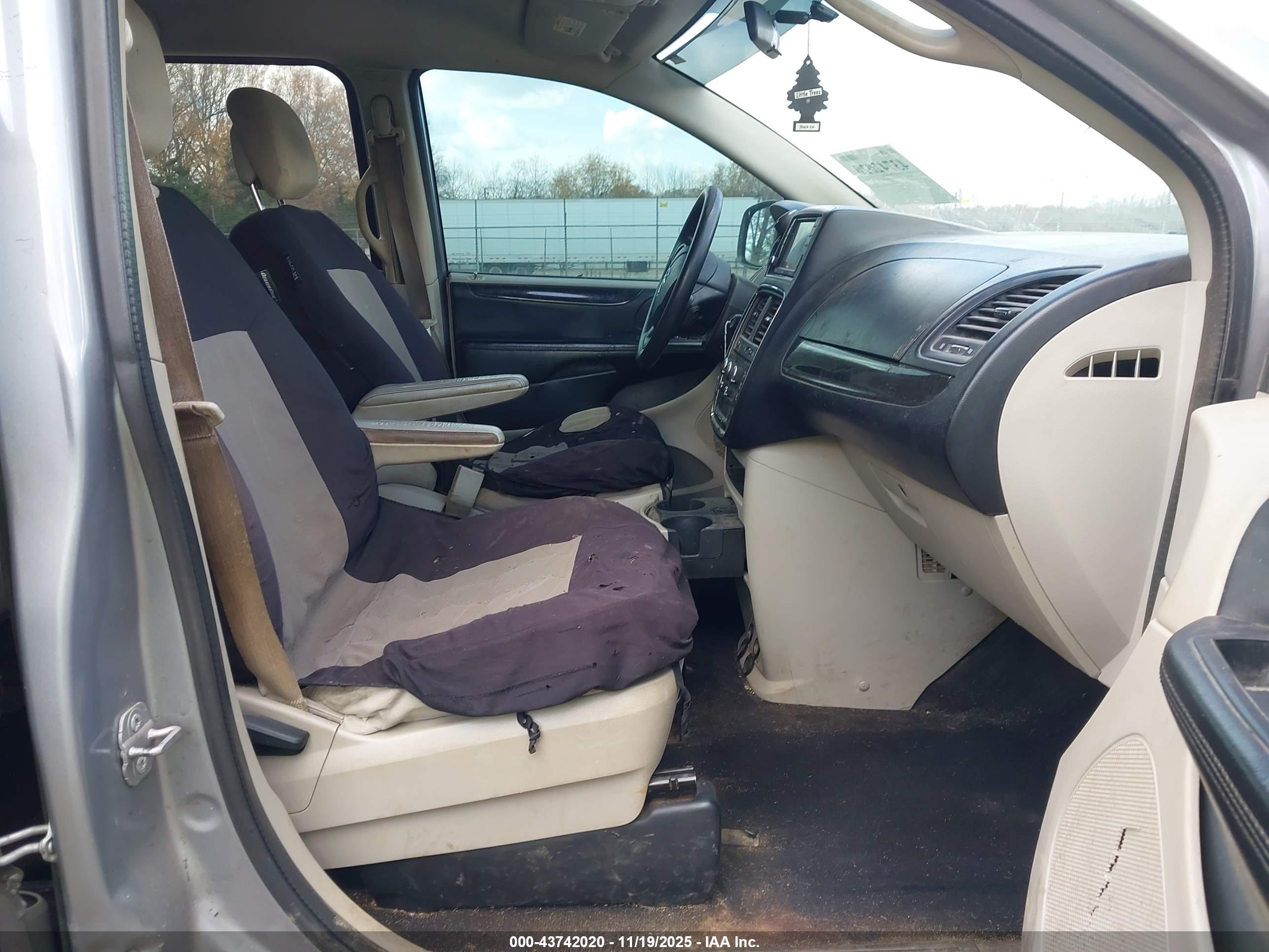 DODGE GRAND image 5