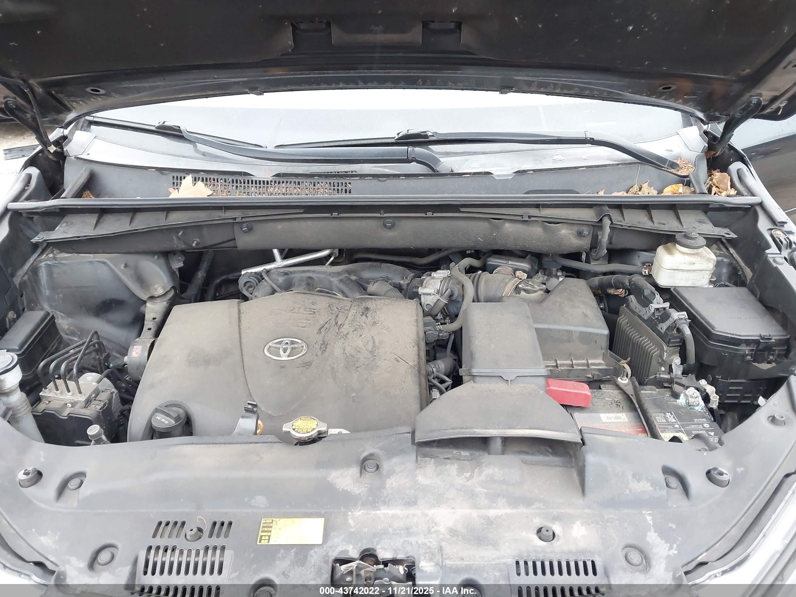 TOYOTA HIGHLANDER image 10