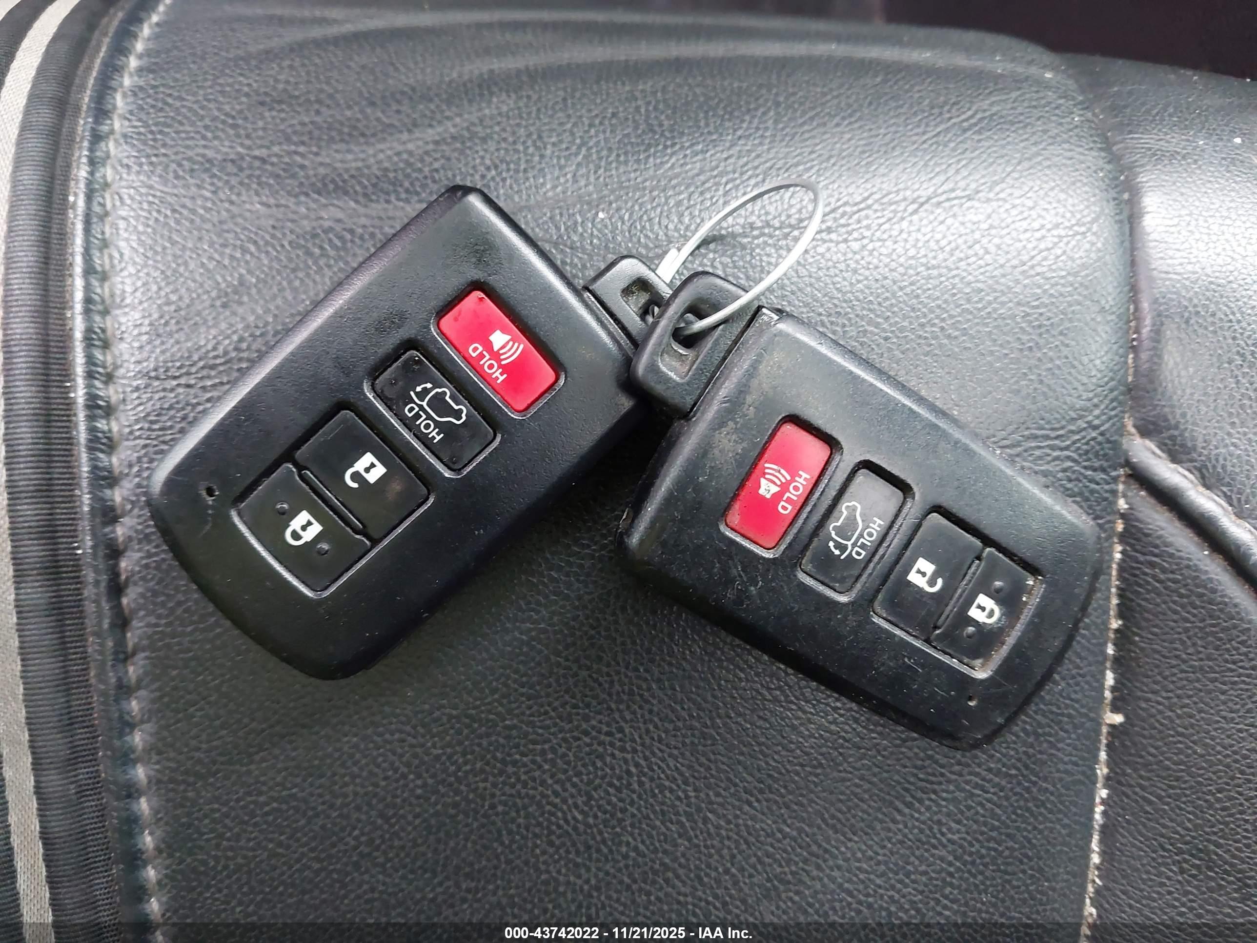 TOYOTA HIGHLANDER image 11