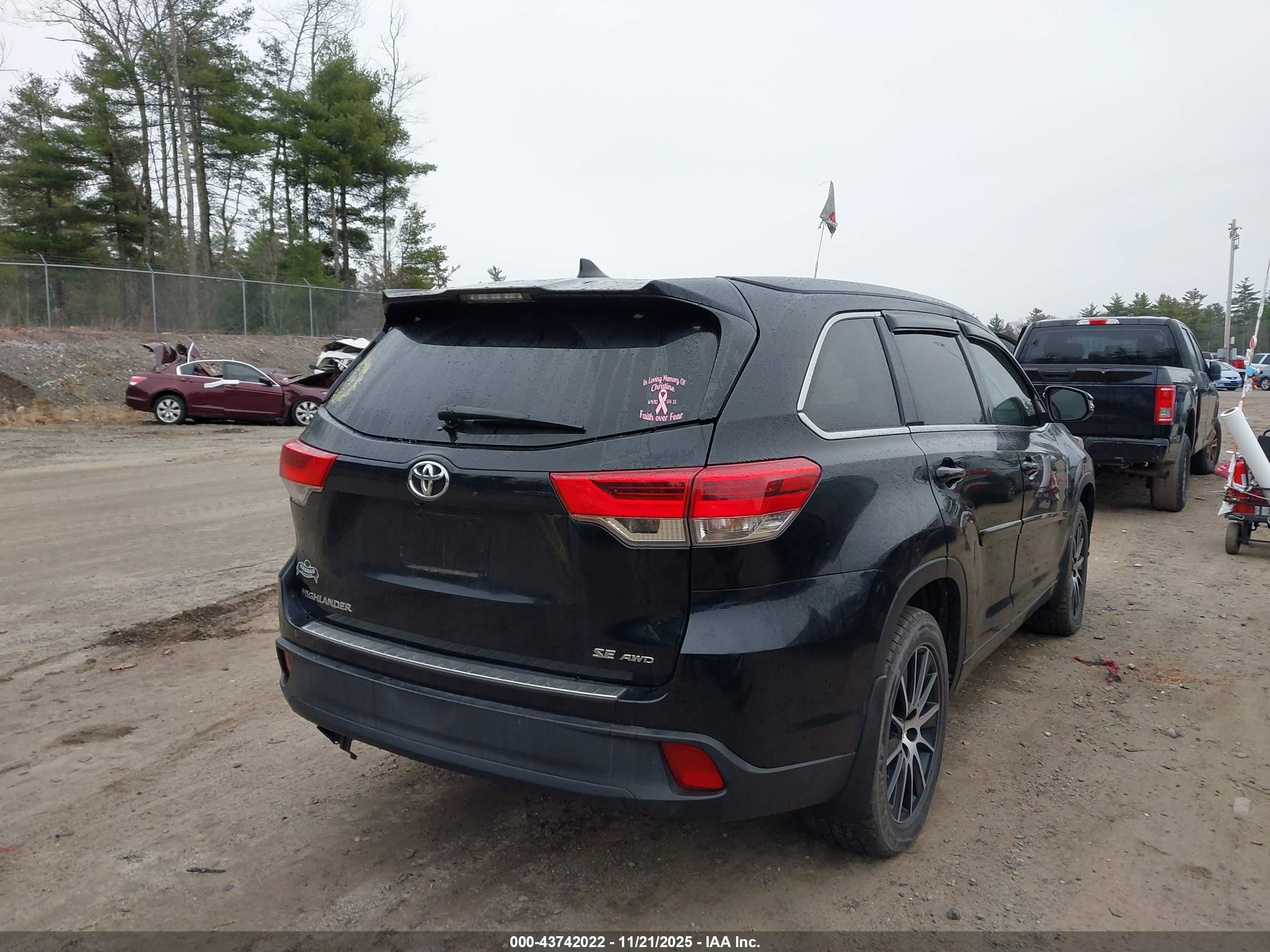TOYOTA HIGHLANDER image 4