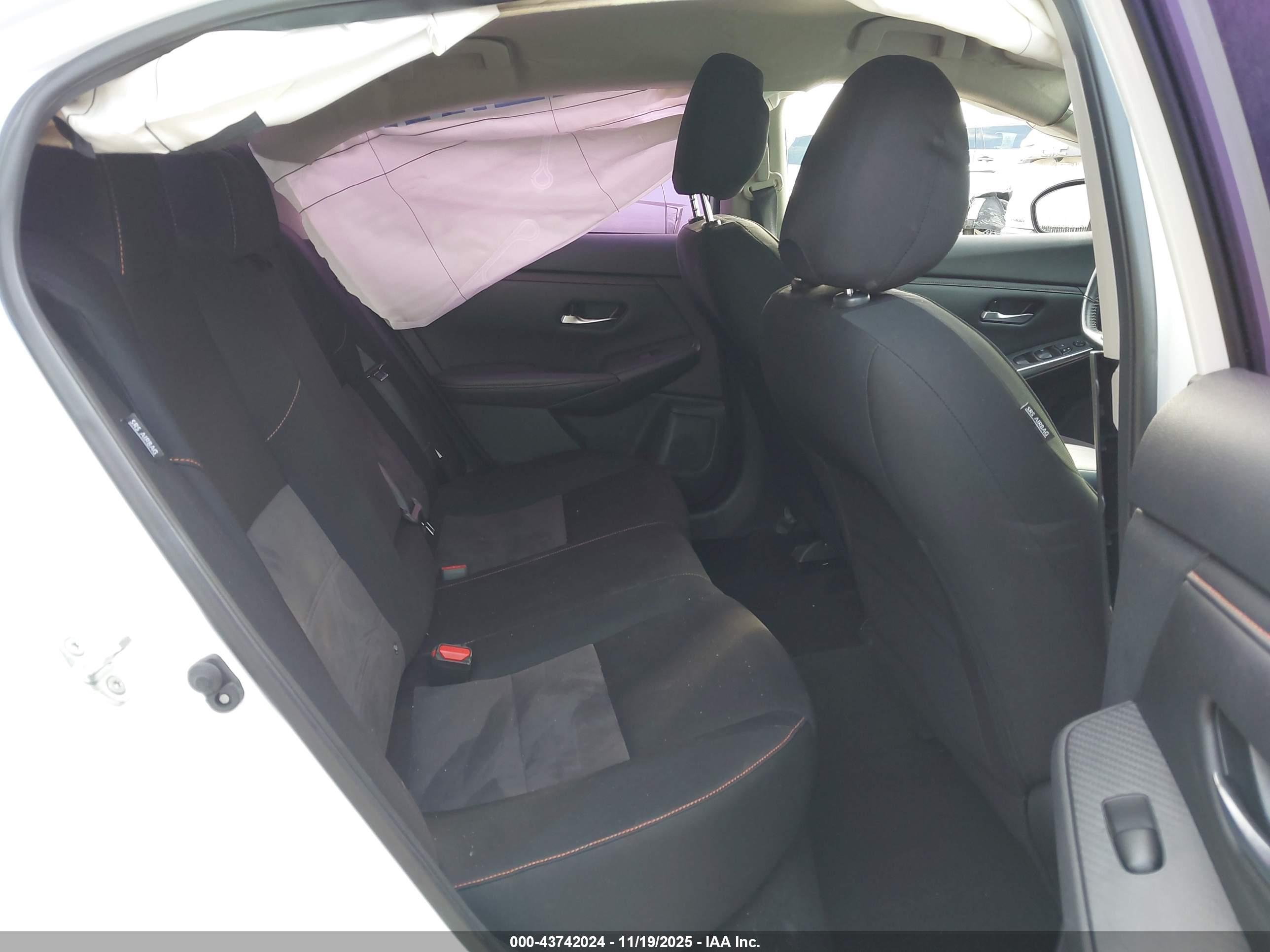 NISSAN SENTRA image 8