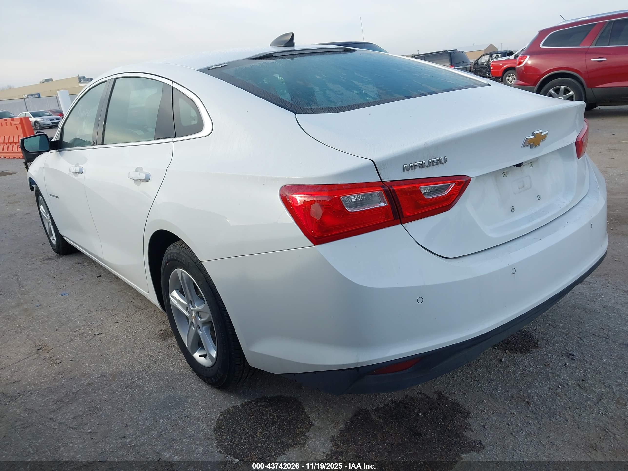 CHEVROLET MALIBU image 3