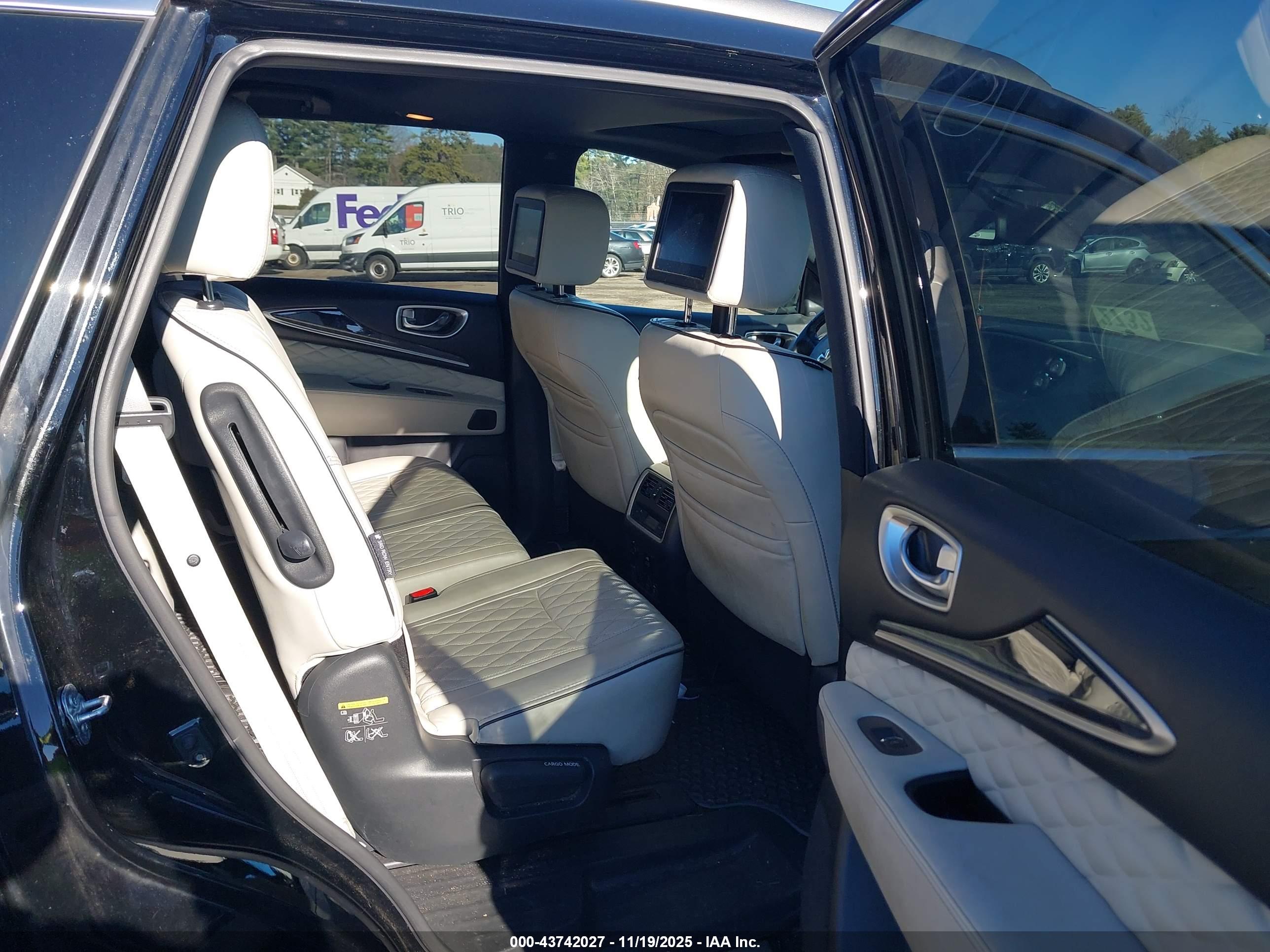 INFINITI QX60 image 8