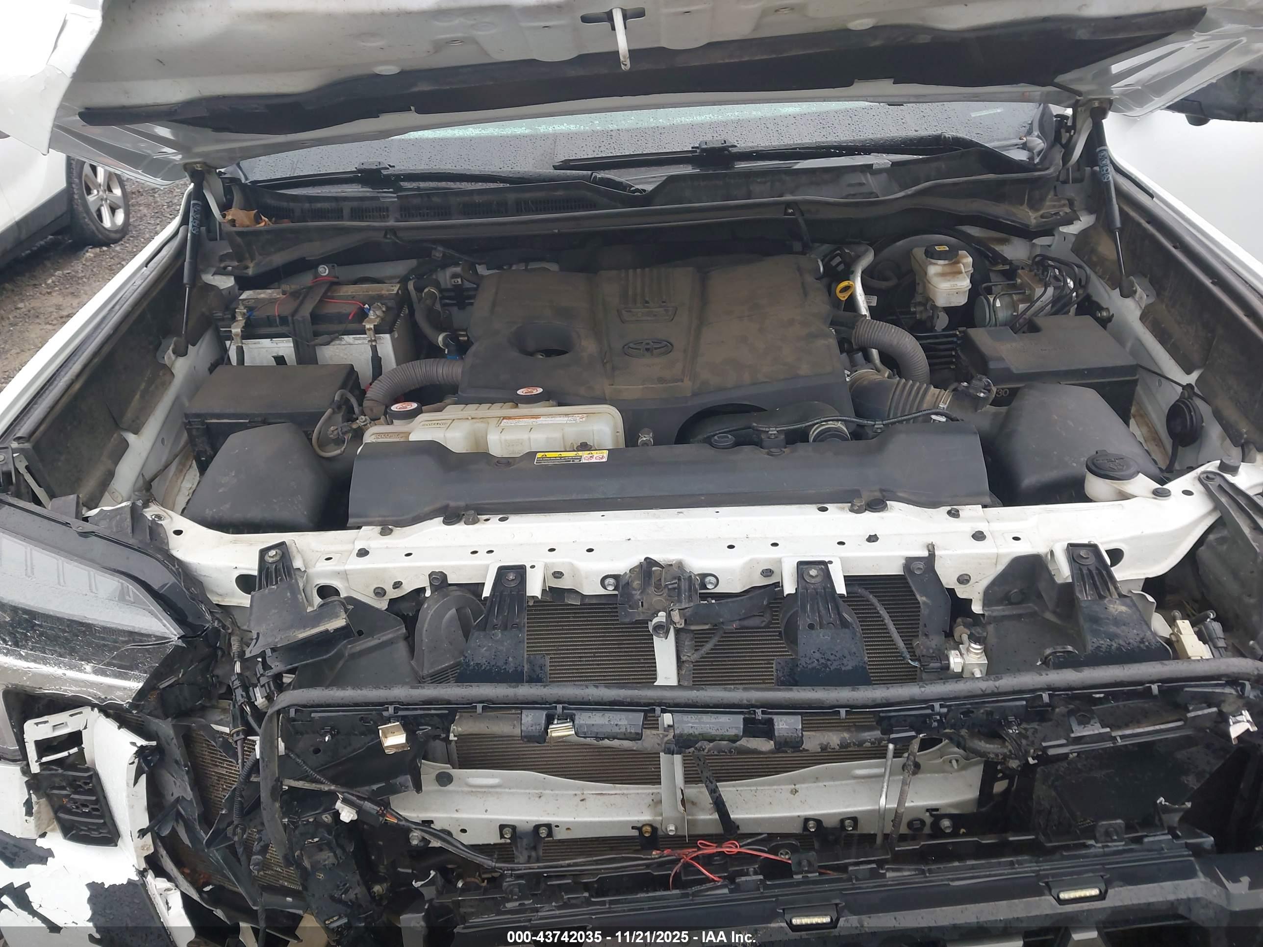 TOYOTA TUNDRA image 10
