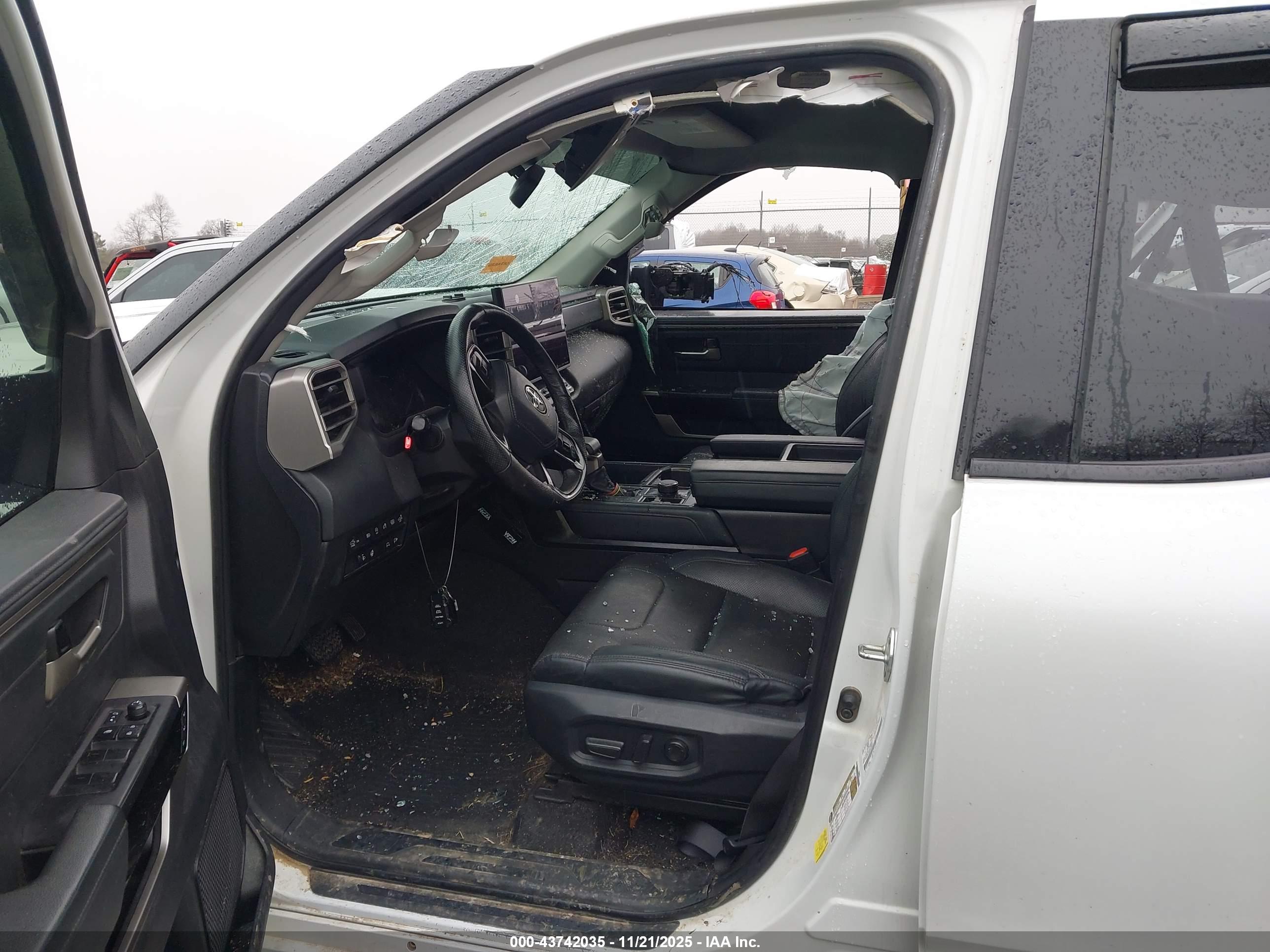TOYOTA TUNDRA image 5