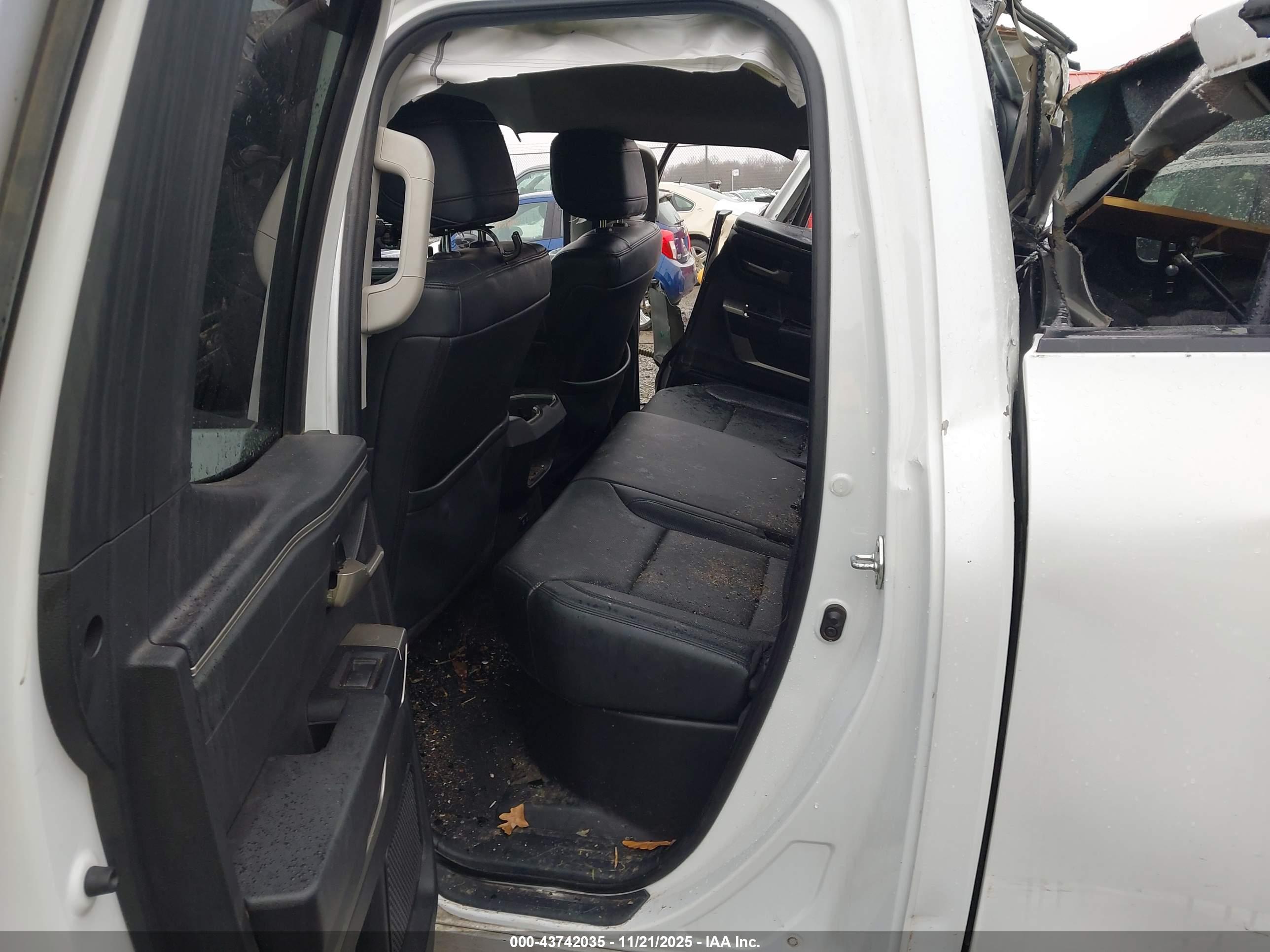 TOYOTA TUNDRA image 8