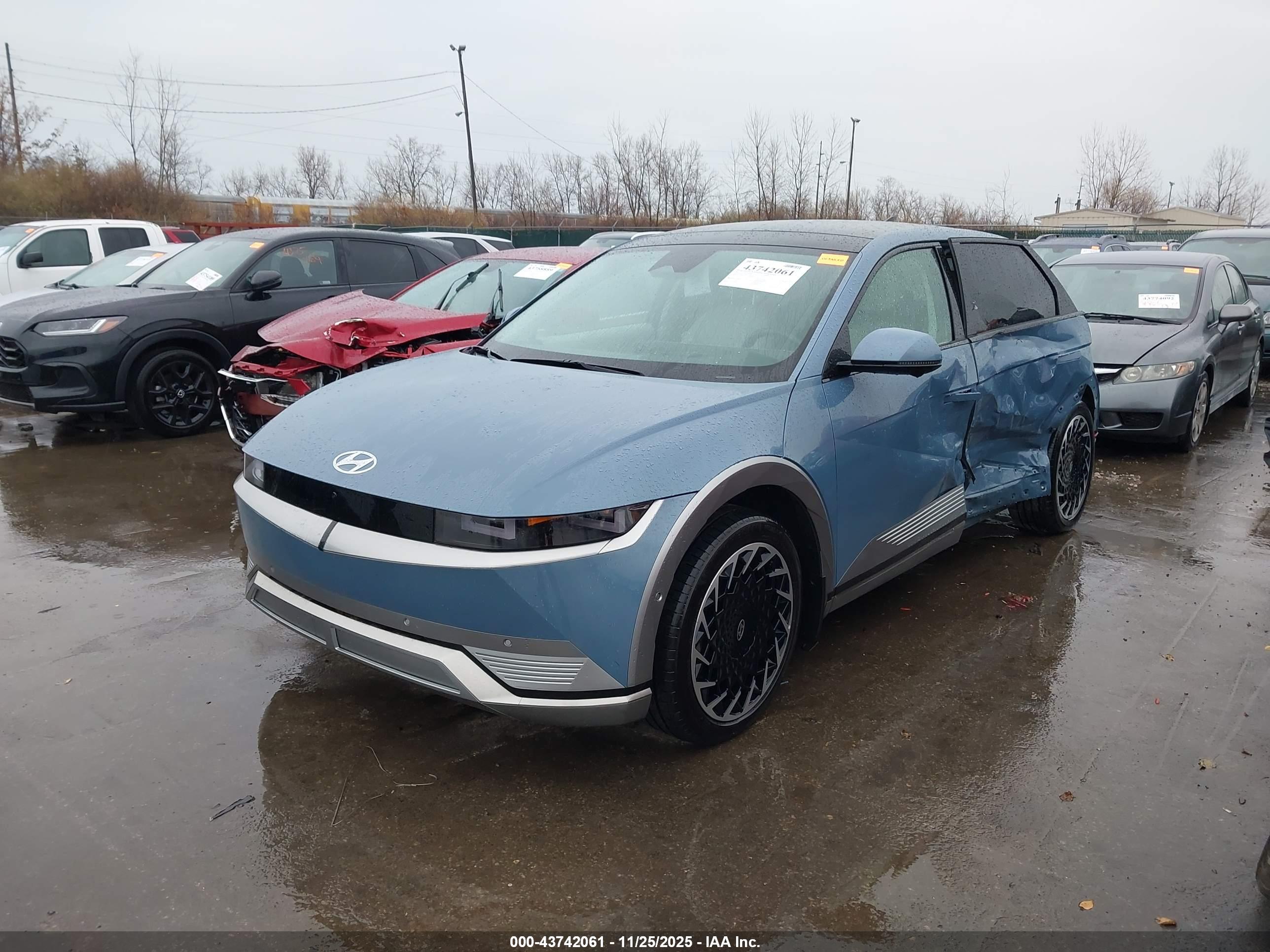 HYUNDAI IONIQ image 2