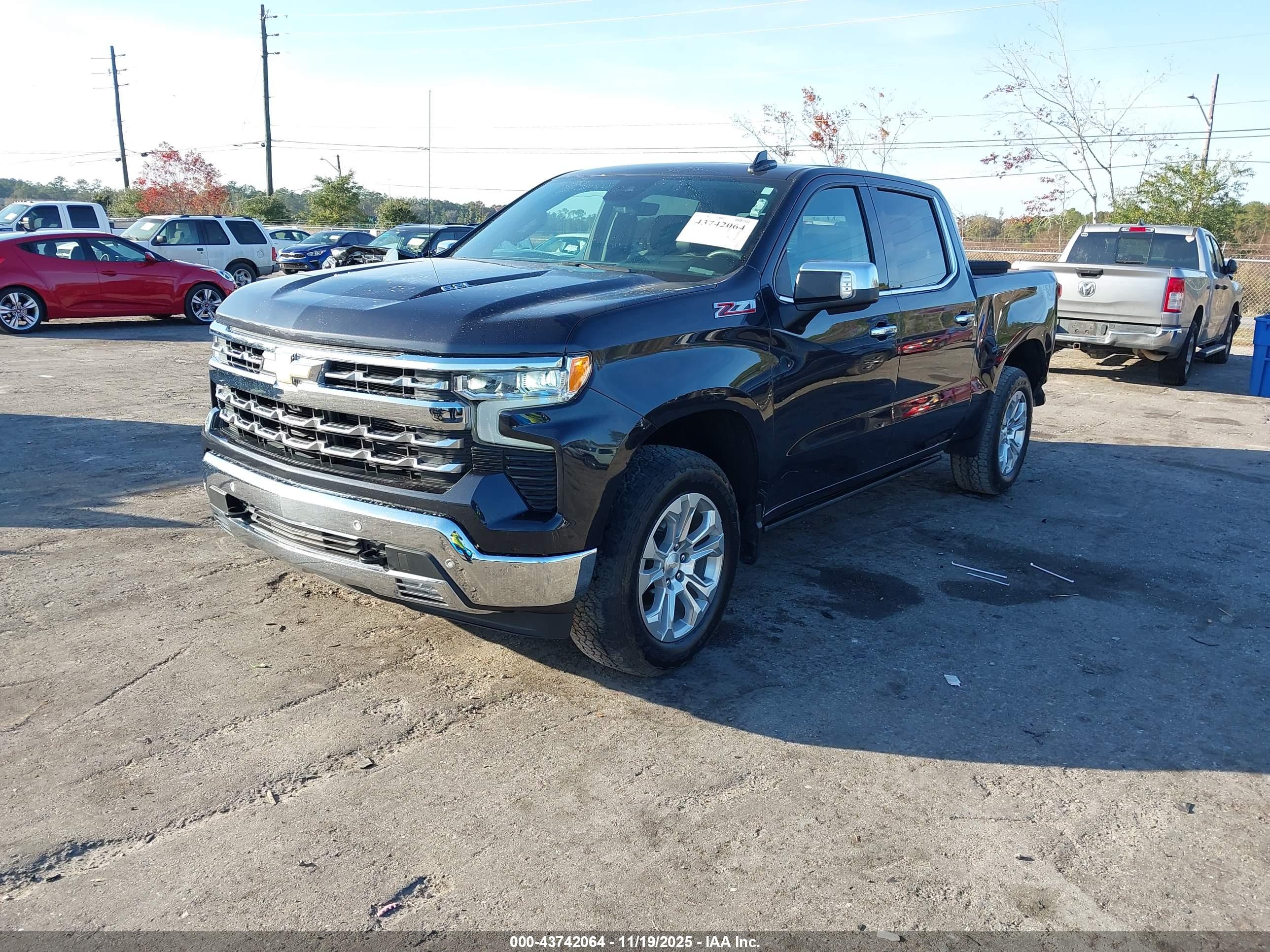 CHEVROLET SILVERADO image 2