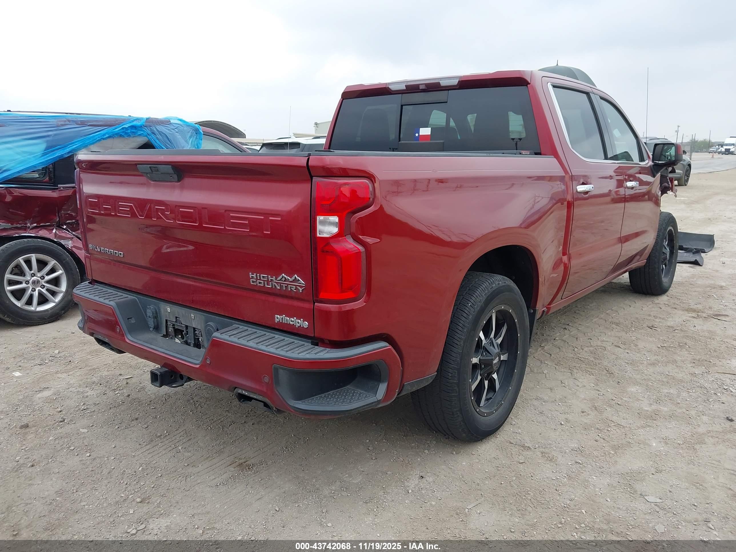 CHEVROLET SILVERADO image 4