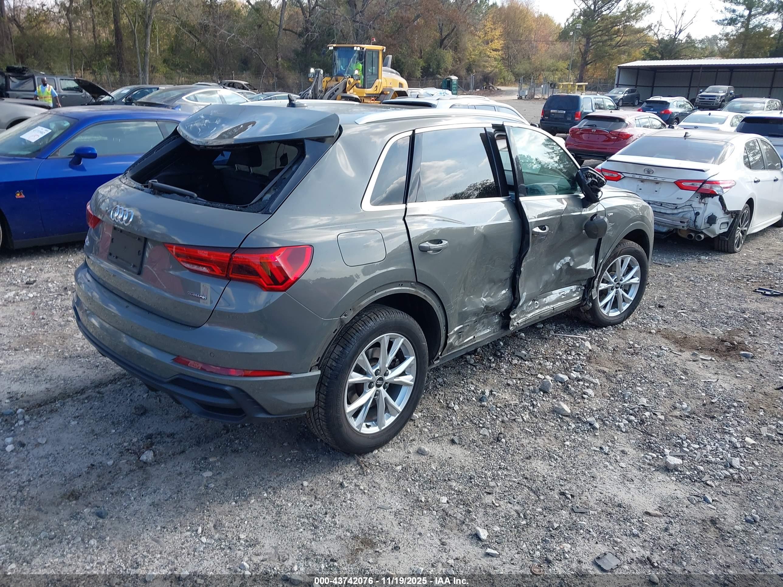 AUDI Q3 image 4