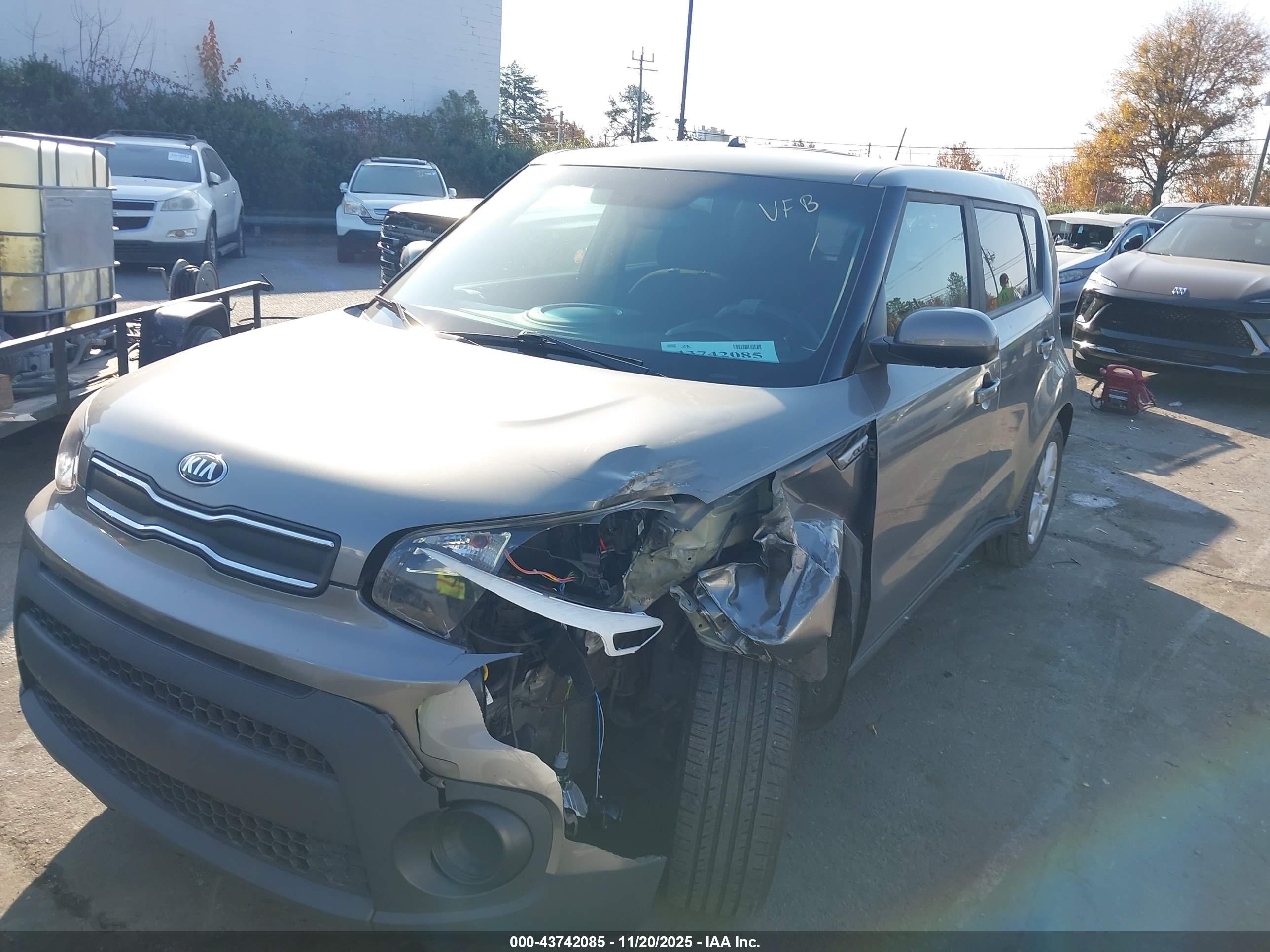 KIA SOUL image 2