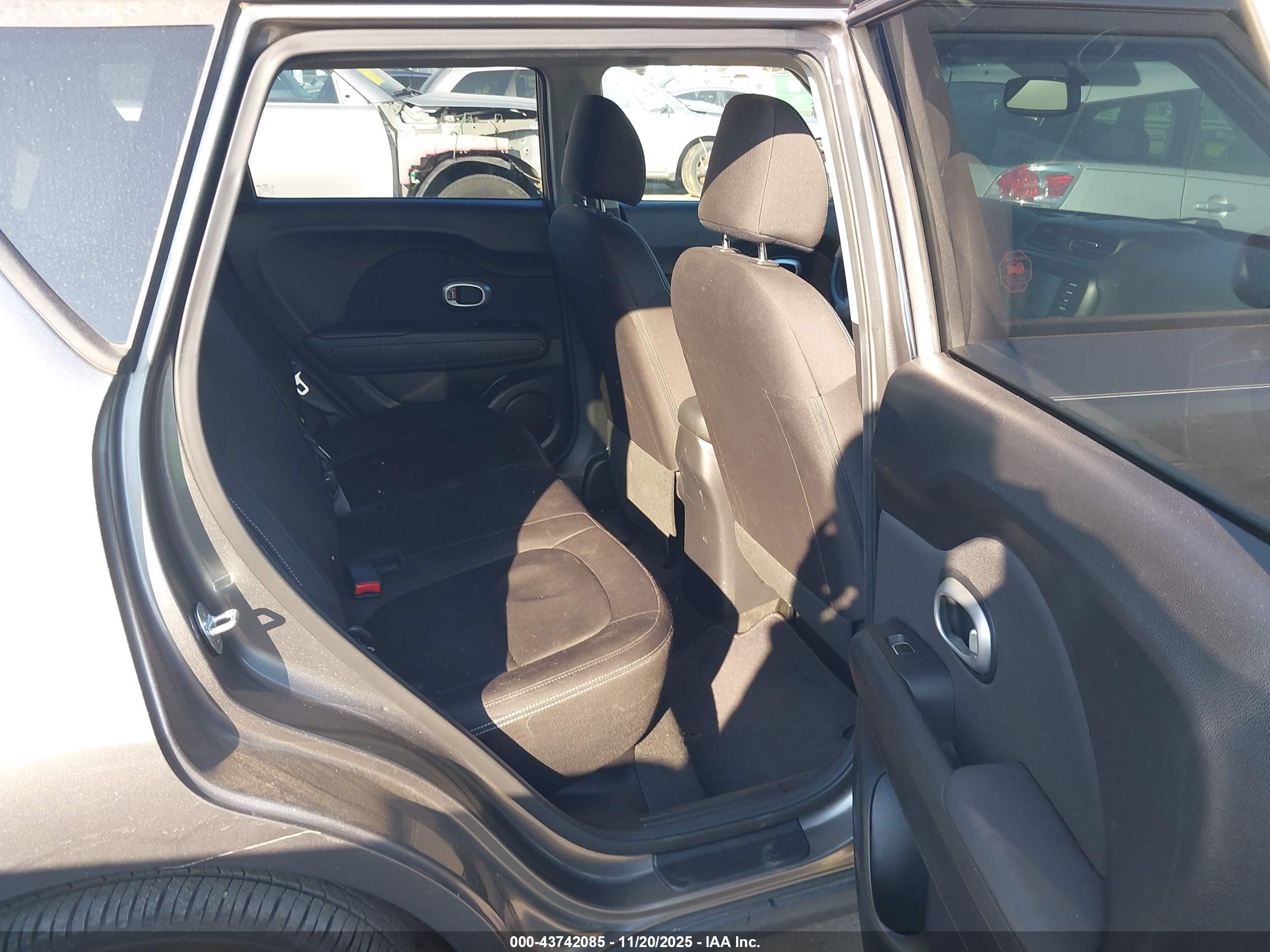 KIA SOUL image 8