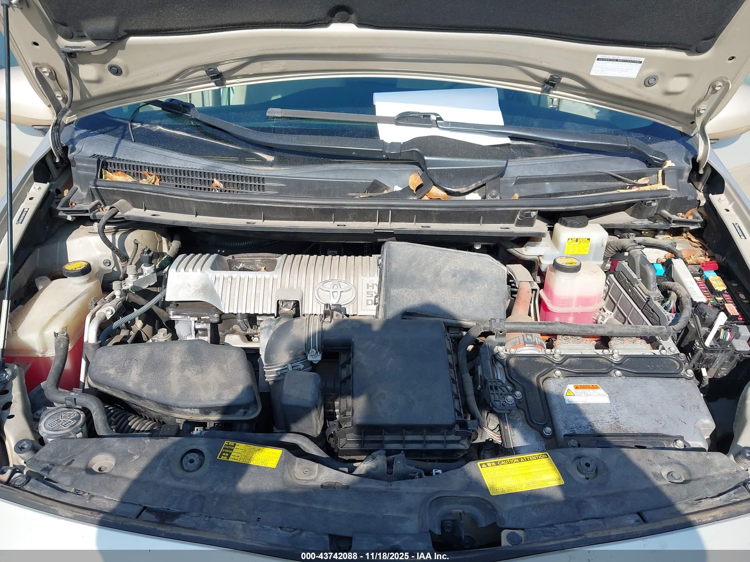 TOYOTA PRIUS image 10