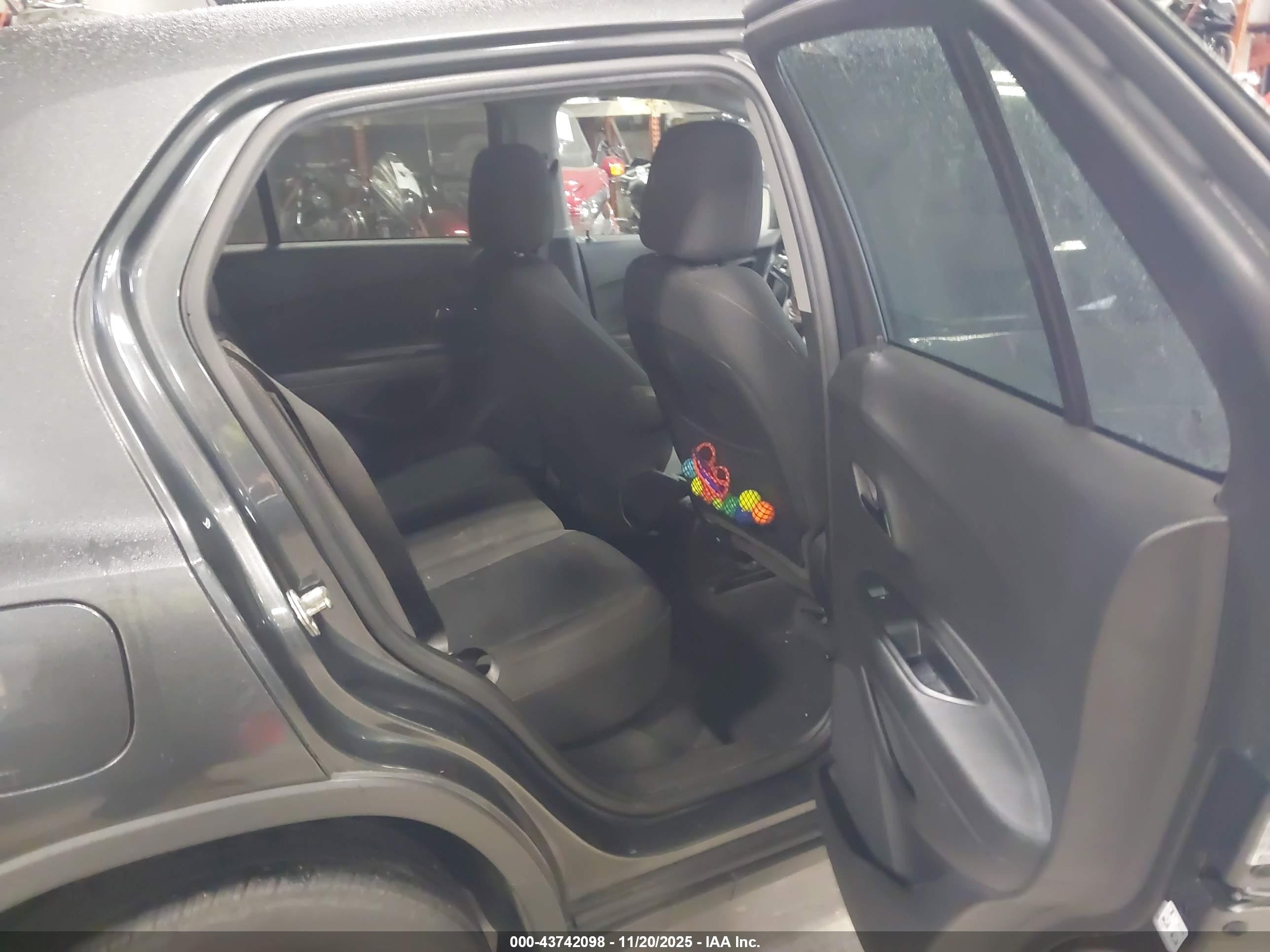 CHEVROLET TRAX image 8