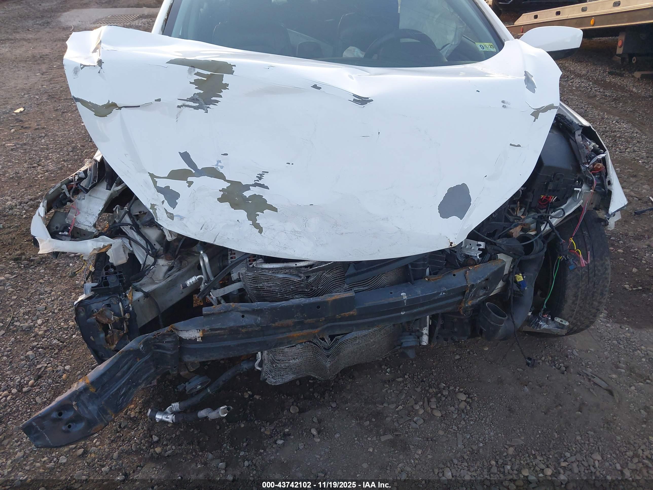 HYUNDAI ELANTRA image 6