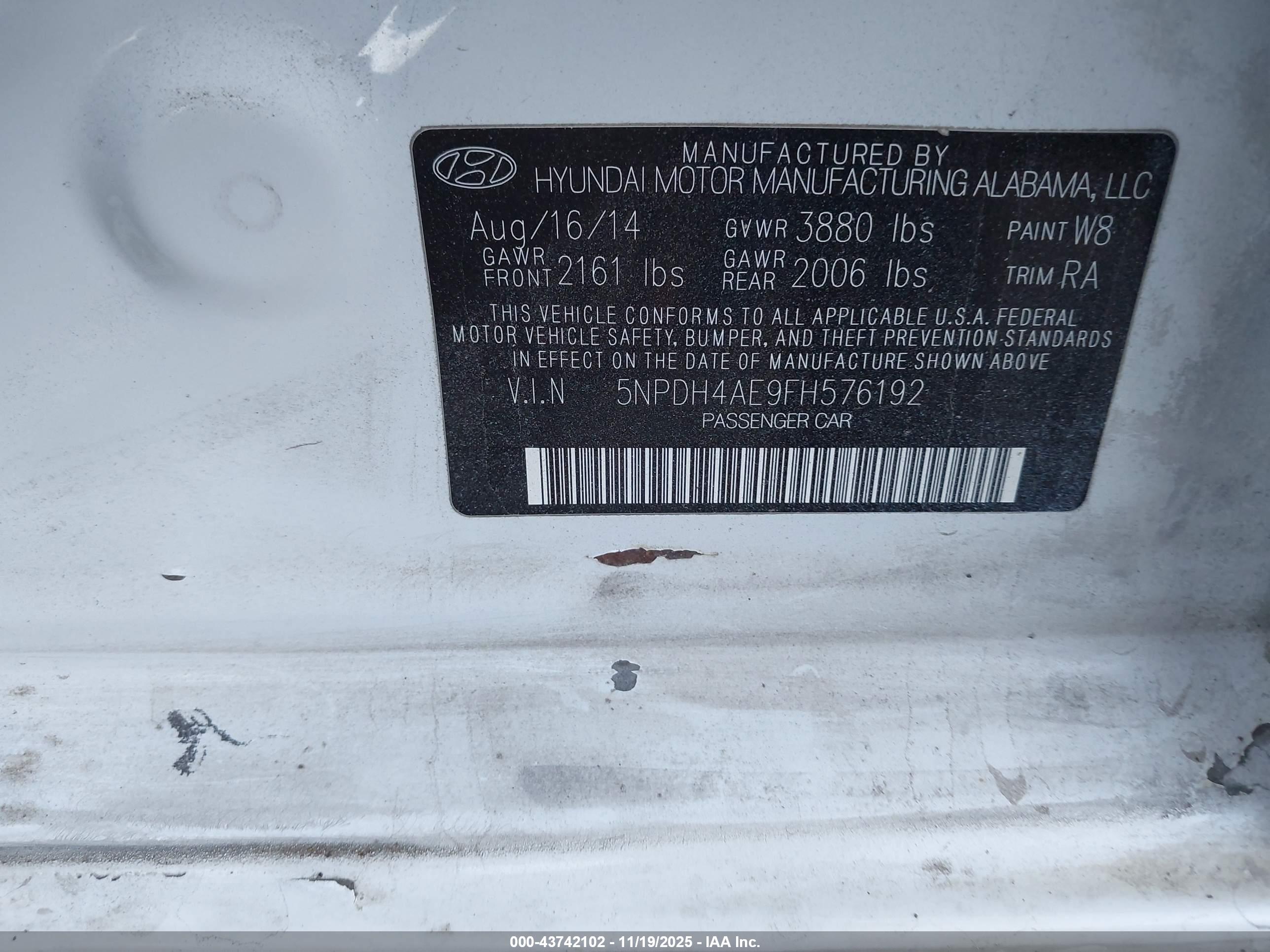 HYUNDAI ELANTRA image 9