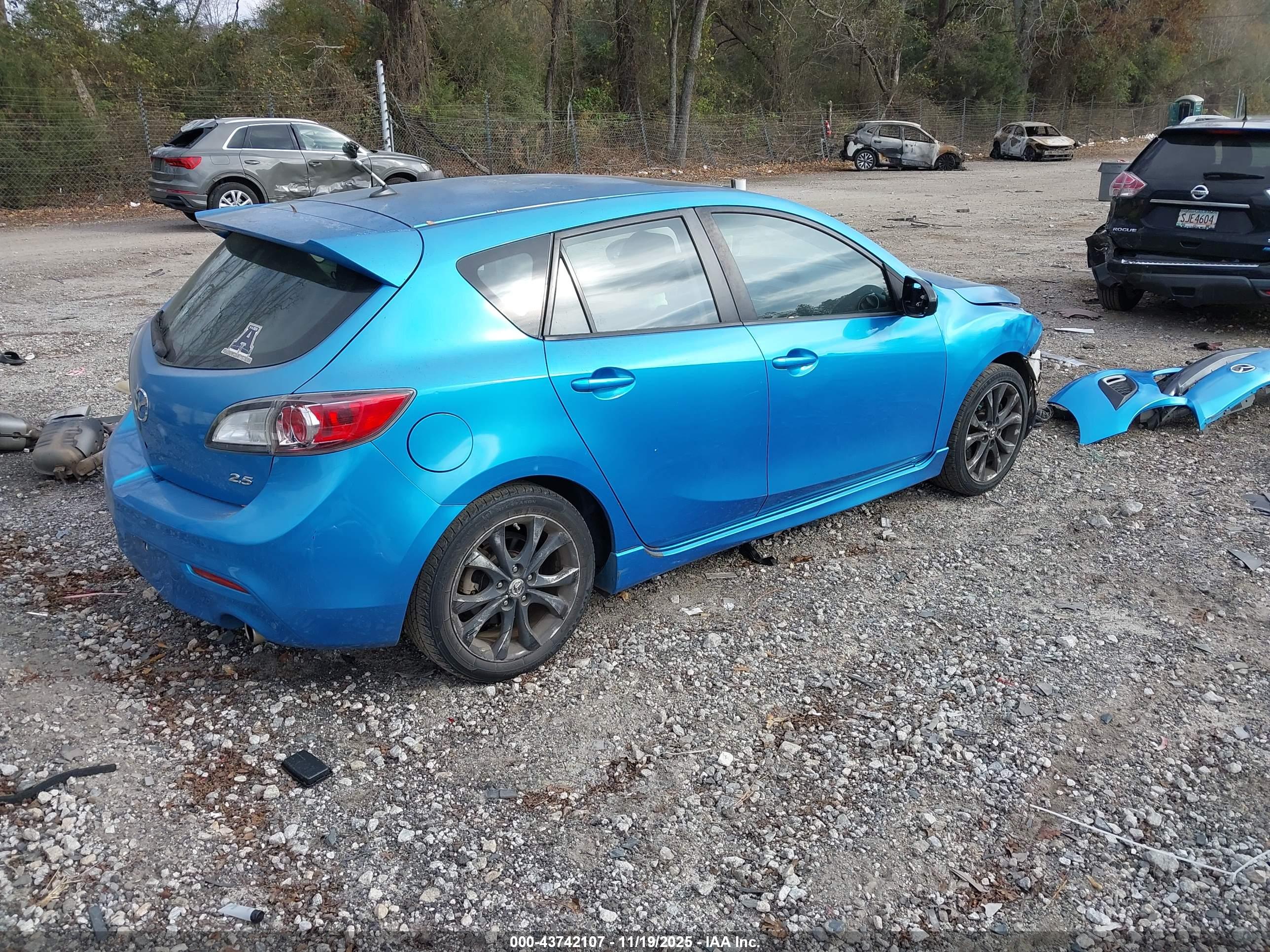 MAZDA MAZDA3 image 4