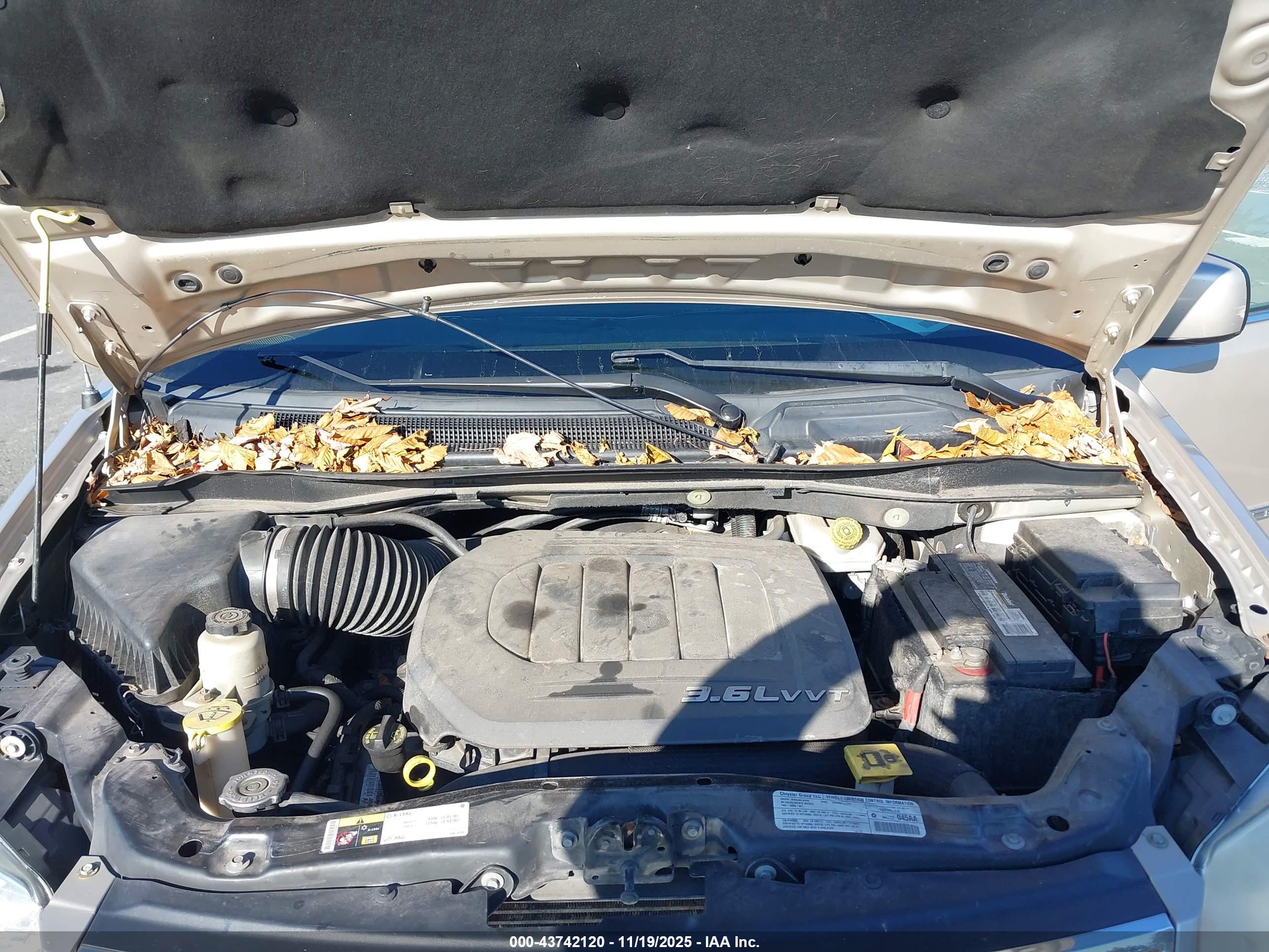 CHRYSLER TOWN image 10