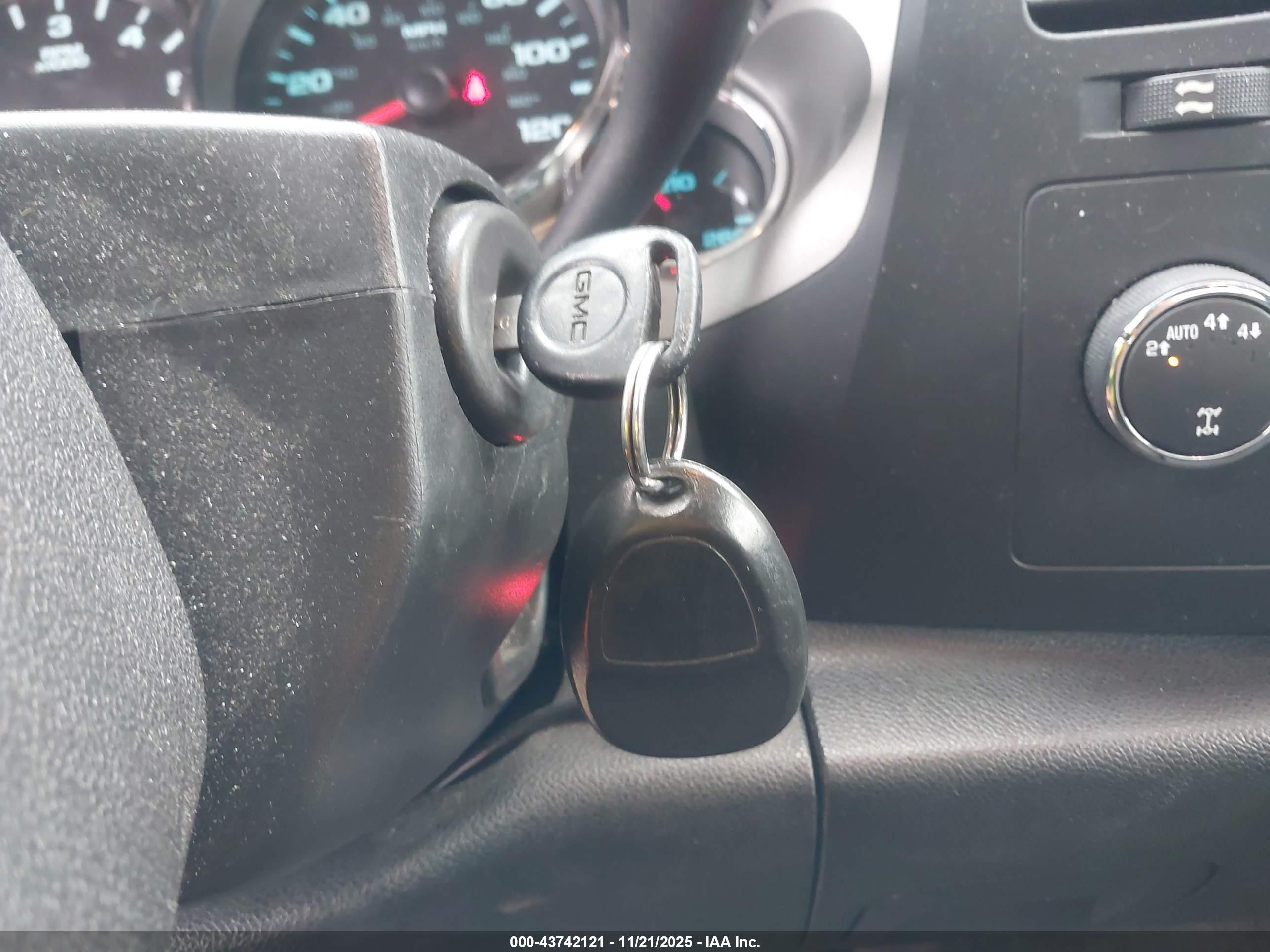 GMC SIERRA image 11