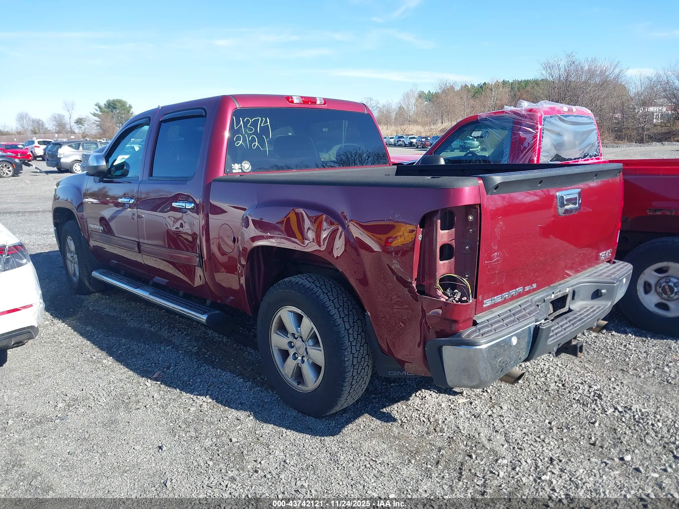 GMC SIERRA image 3