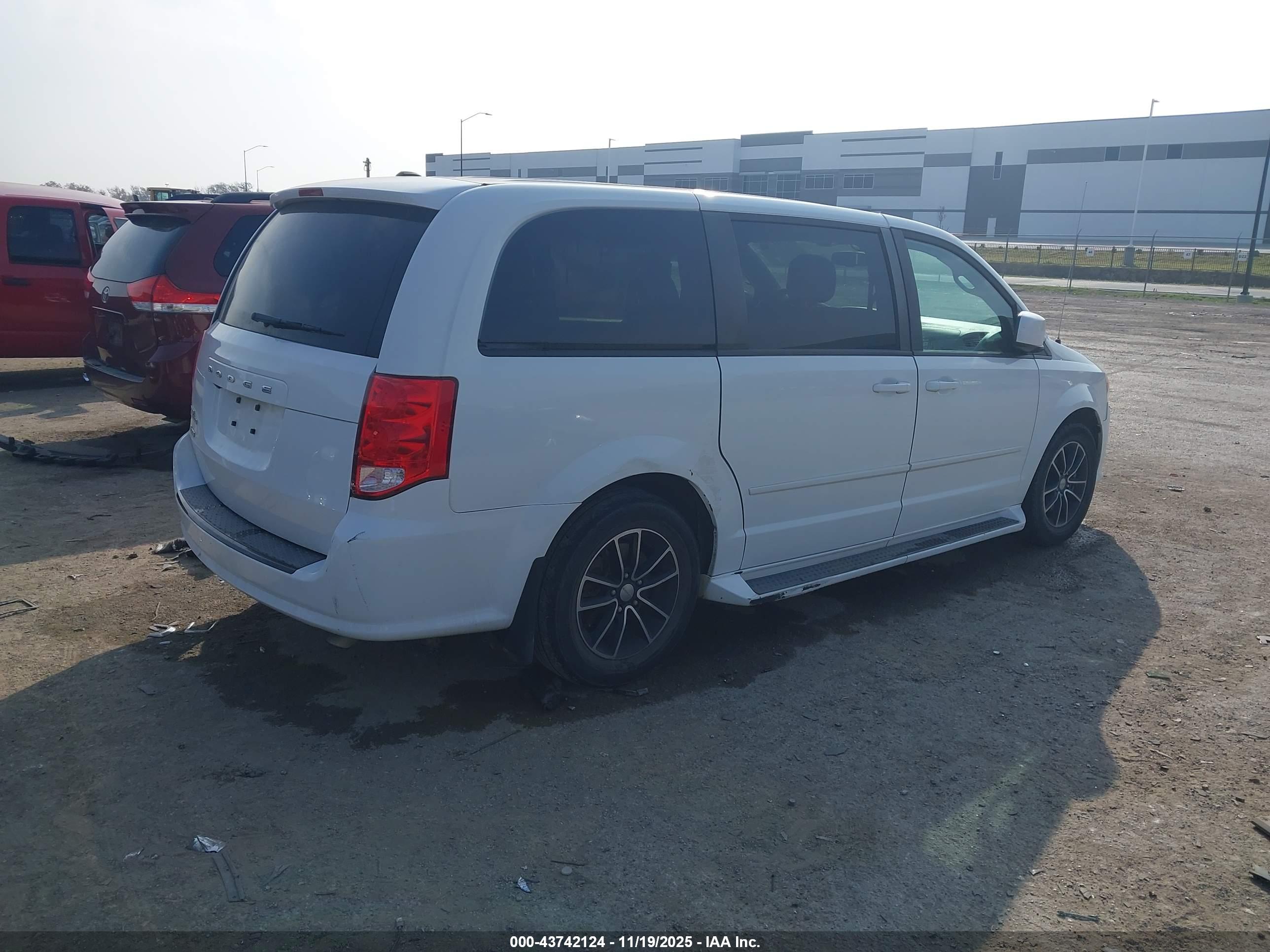 DODGE GRAND image 4