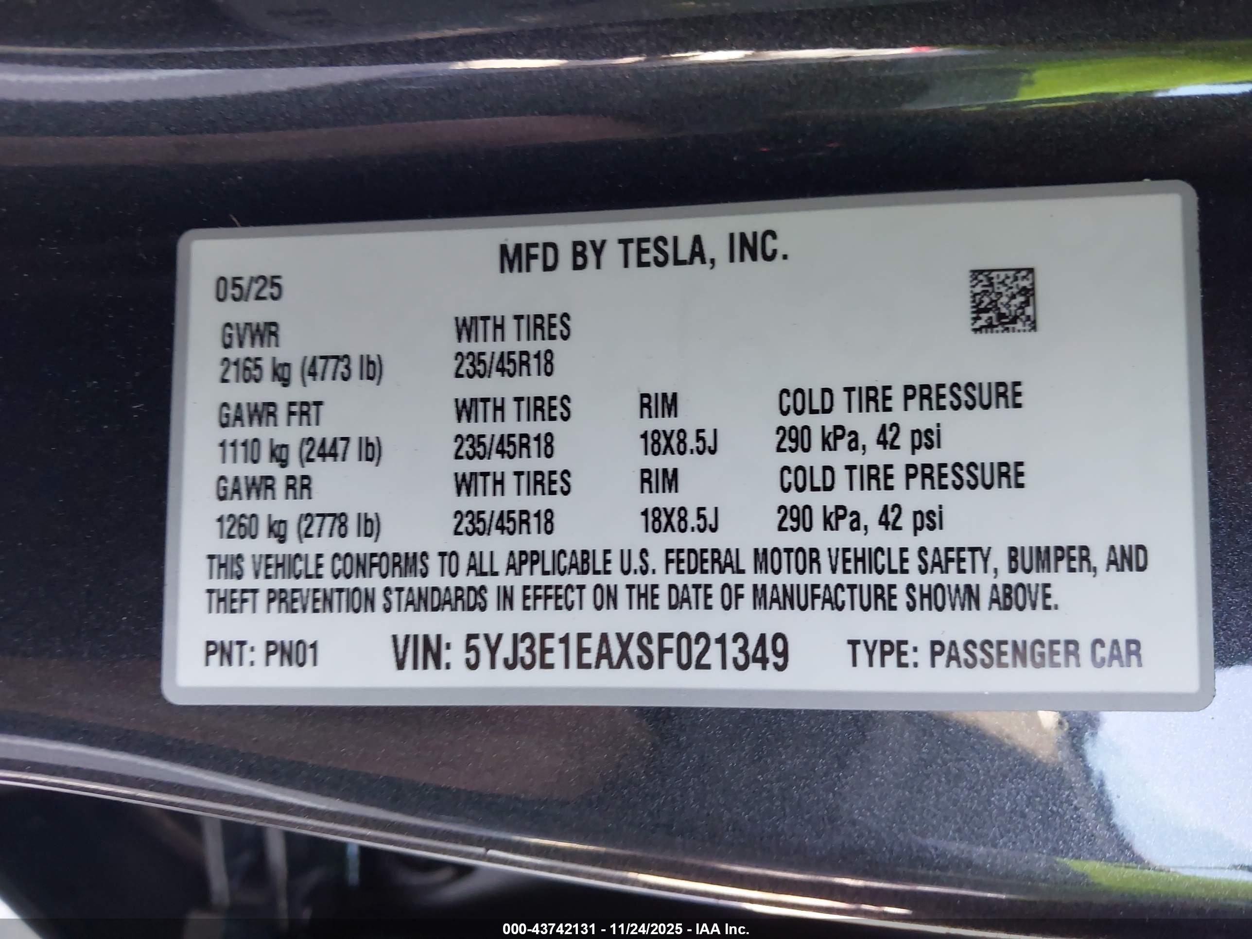 TESLA MODEL image 9