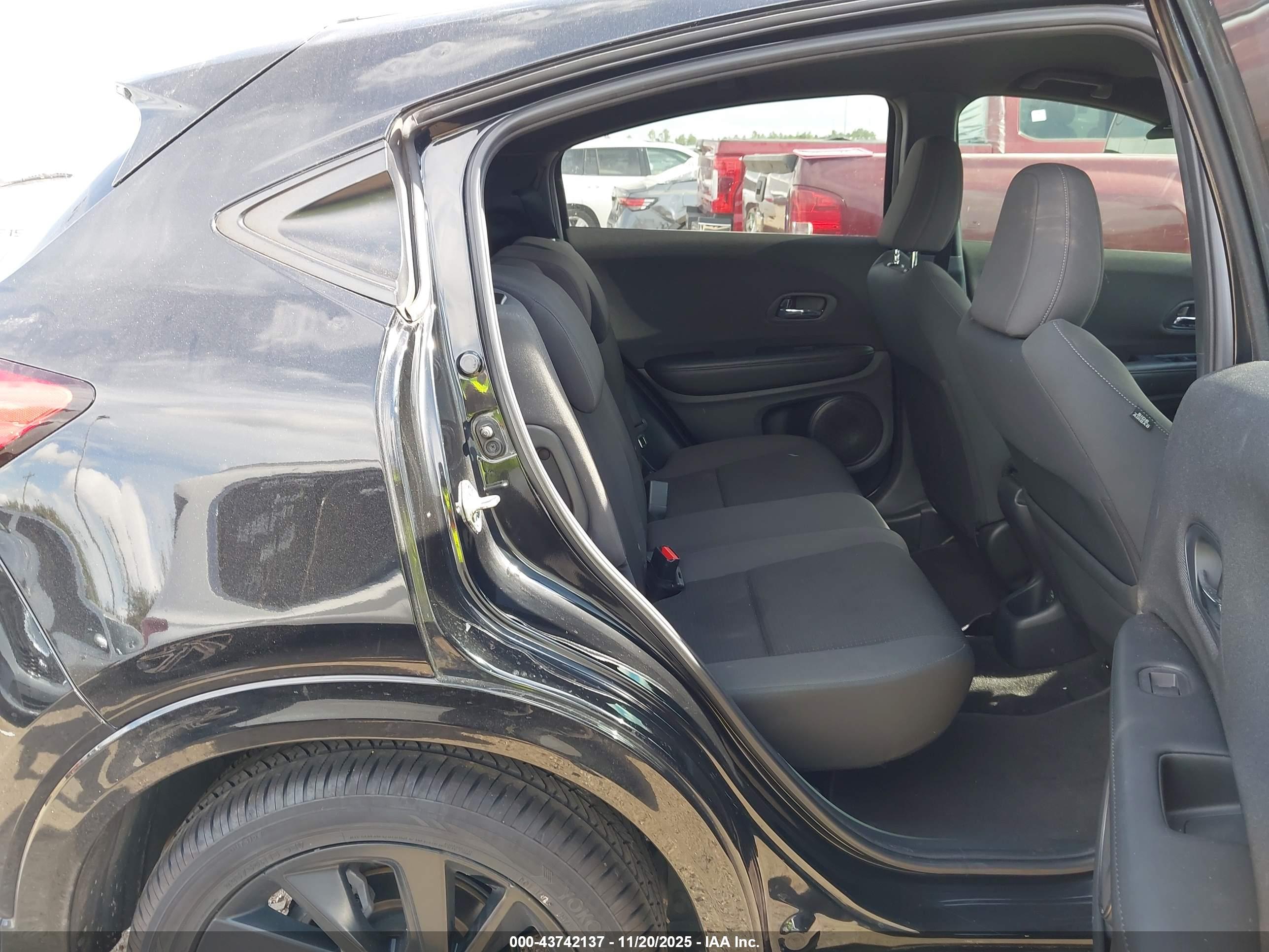 HONDA HR-V image 8